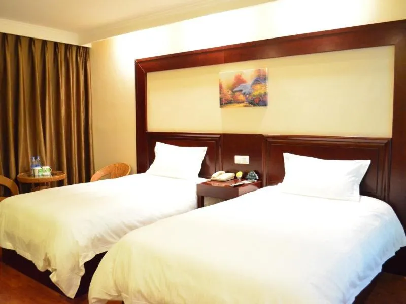 Bed in GreenTree Inn Yunnan Kunming Chenggong University City Shilin Street Express Hotel
