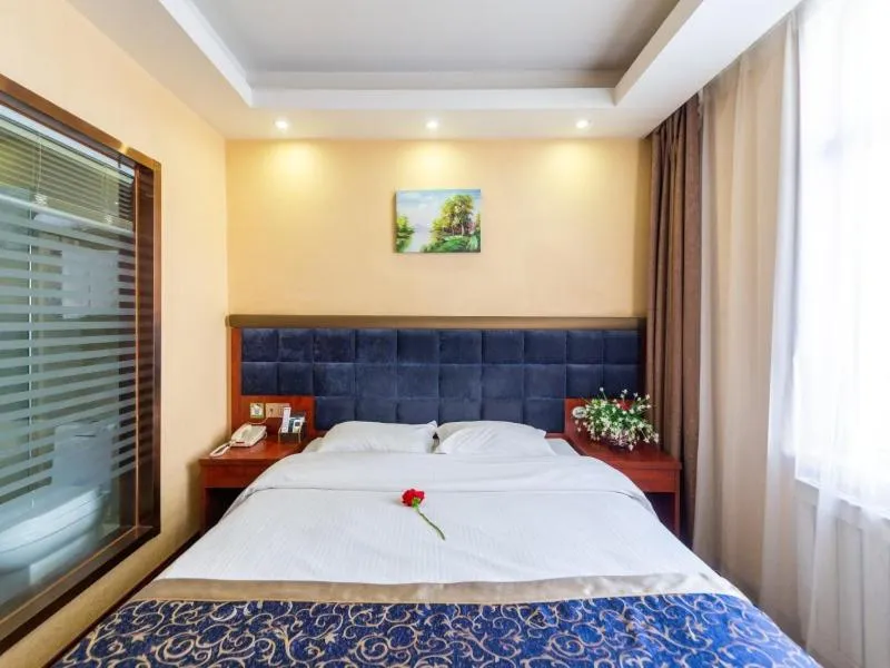 Bed in GreenTree Inn GanSu LanZhou JingNing Road Express Hotel