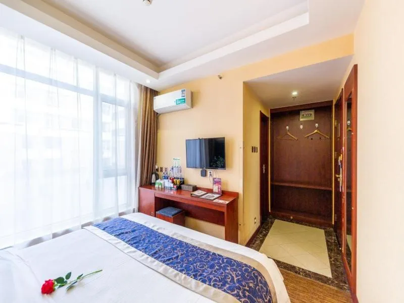 Bed in GreenTree Inn GanSu LanZhou JingNing Road Express Hotel