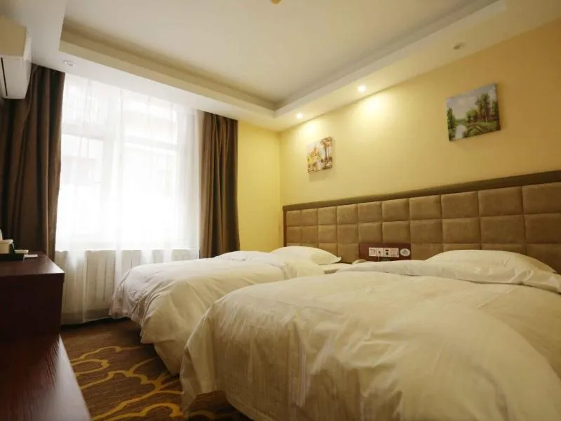 Bed in GreenTree Inn GanSu LanZhou JingNing Road Express Hotel