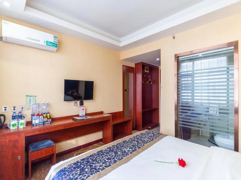 Bed in GreenTree Inn GanSu LanZhou JingNing Road Express Hotel