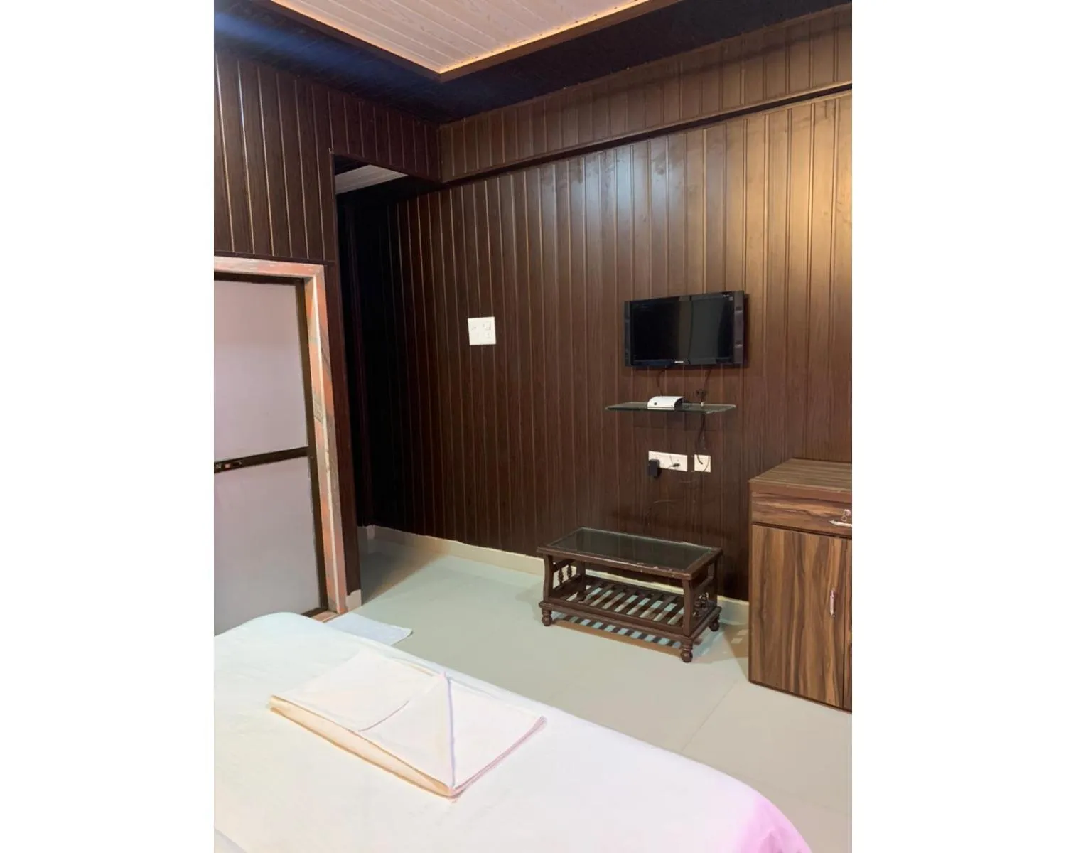 The shelar's Royal inn