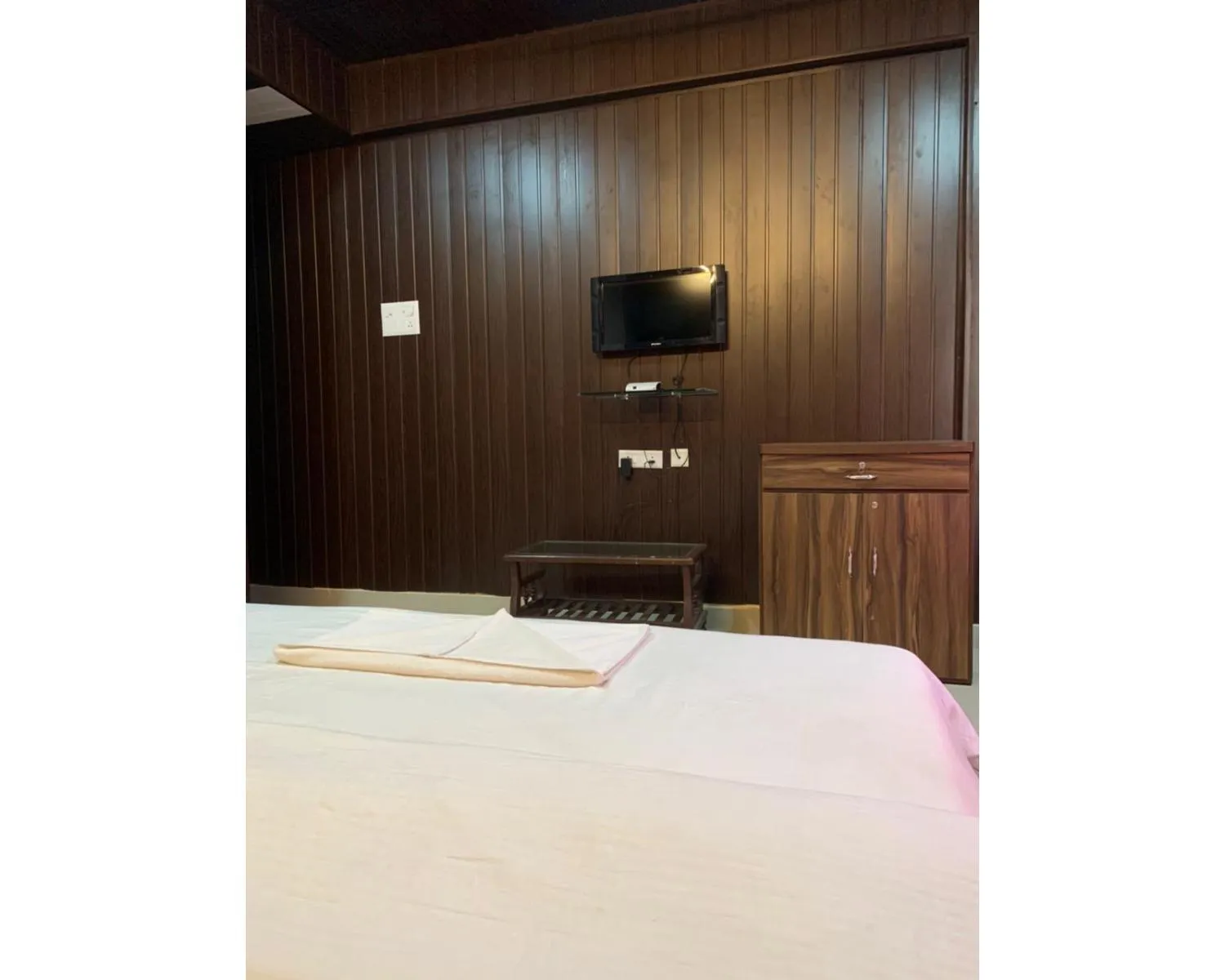 The shelar's Royal inn