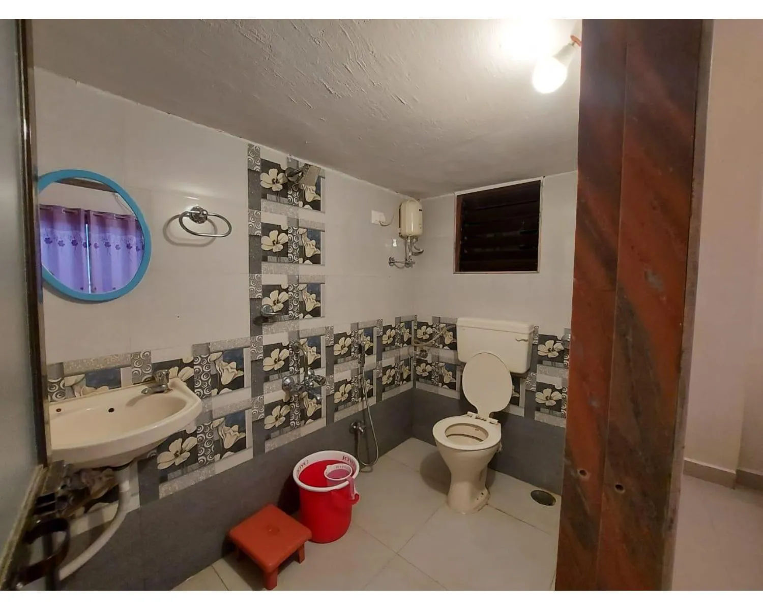 The shelar's Royal inn