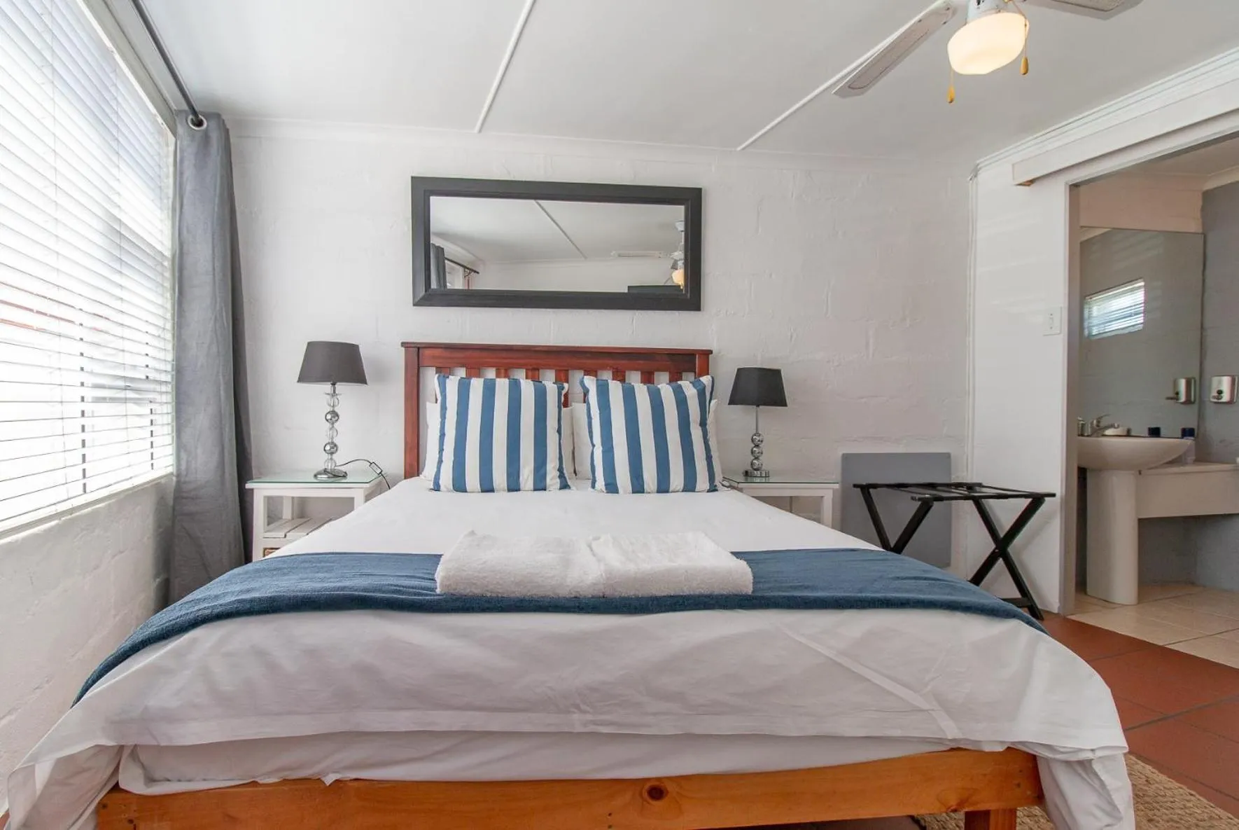 TV and multimedia, Bed in TwentyFour 17 Inn