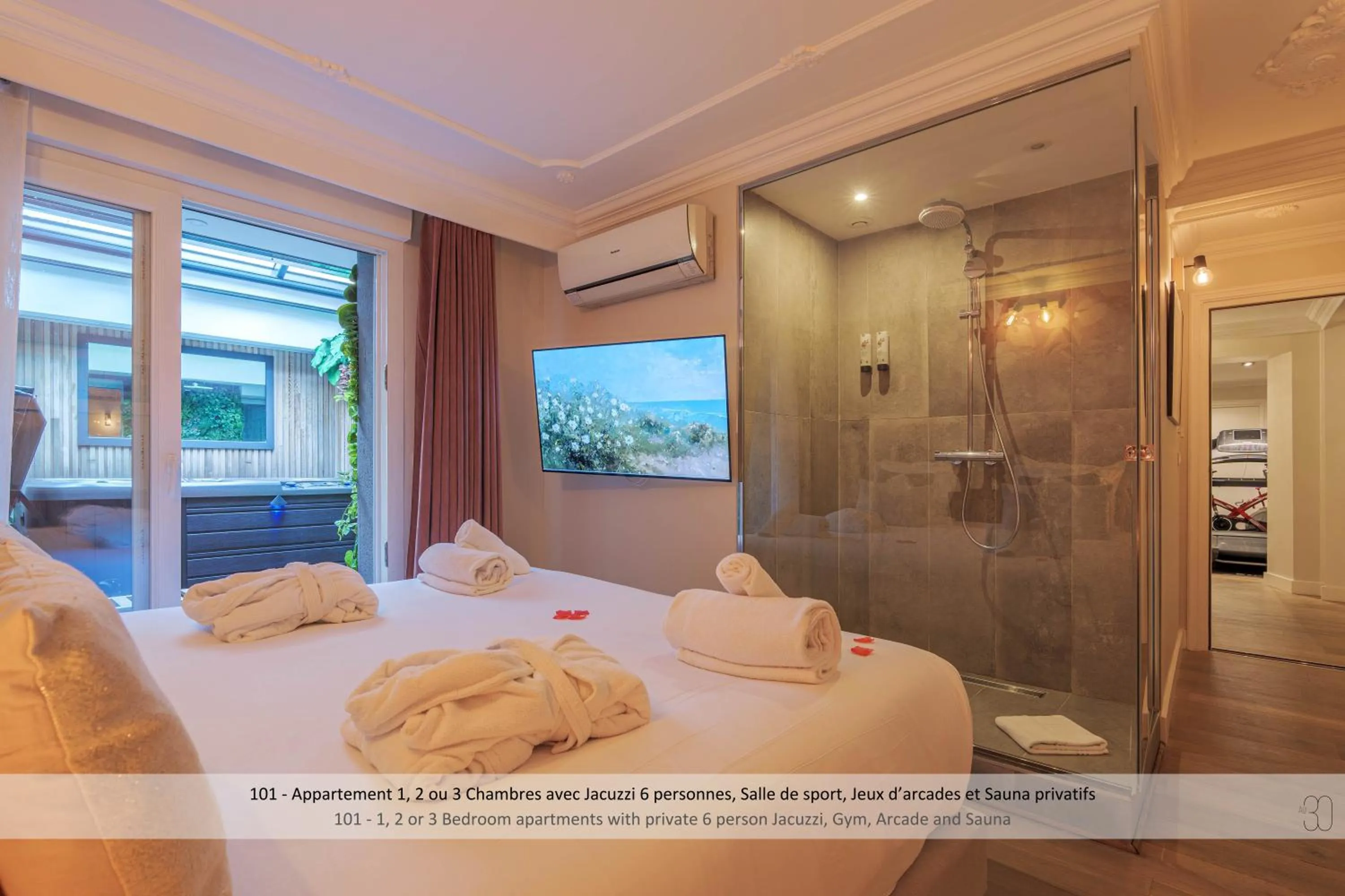 Shower in Au 30 Lille Centre Grand Palais