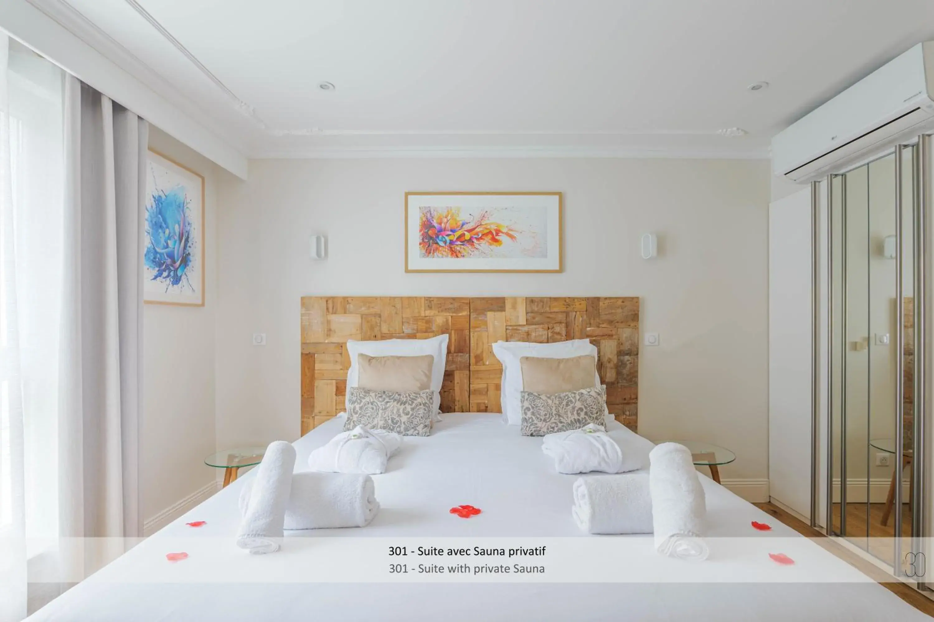 Suite with Sauna (no SPA) in Au 30 Lille Centre Grand Palais Suite with Sauna (no SPA) in Au 30 Lille Centre Grand Palais