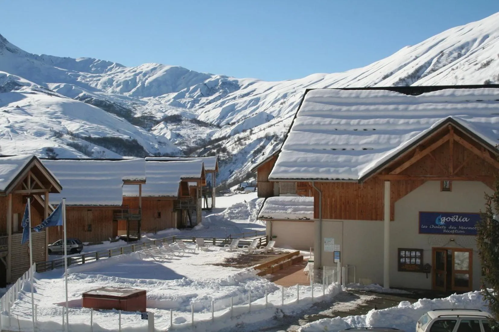 Facade/entrance in Goélia - Les Chalets des Marmottes