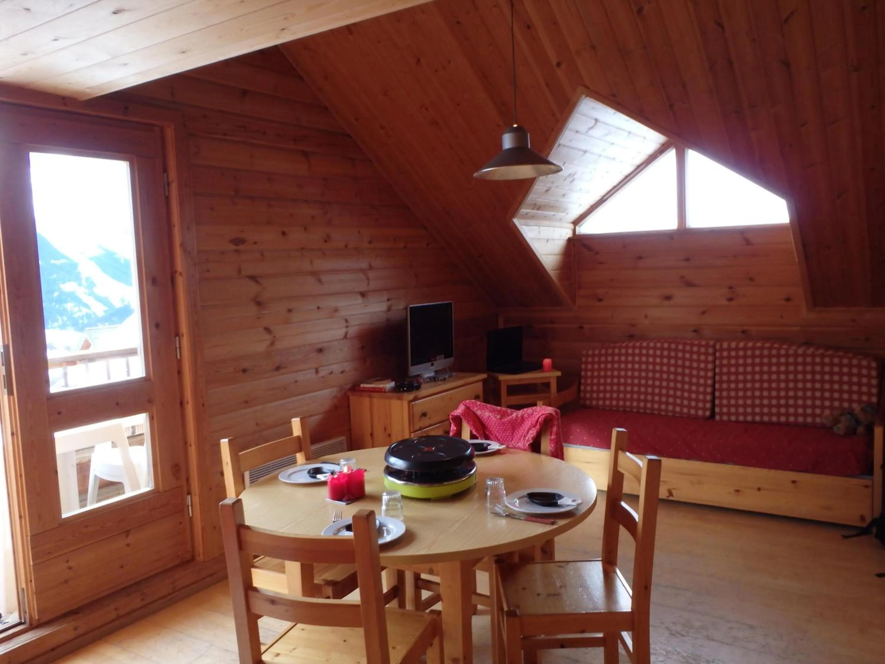 Dining area in Goélia - Les Chalets des Marmottes