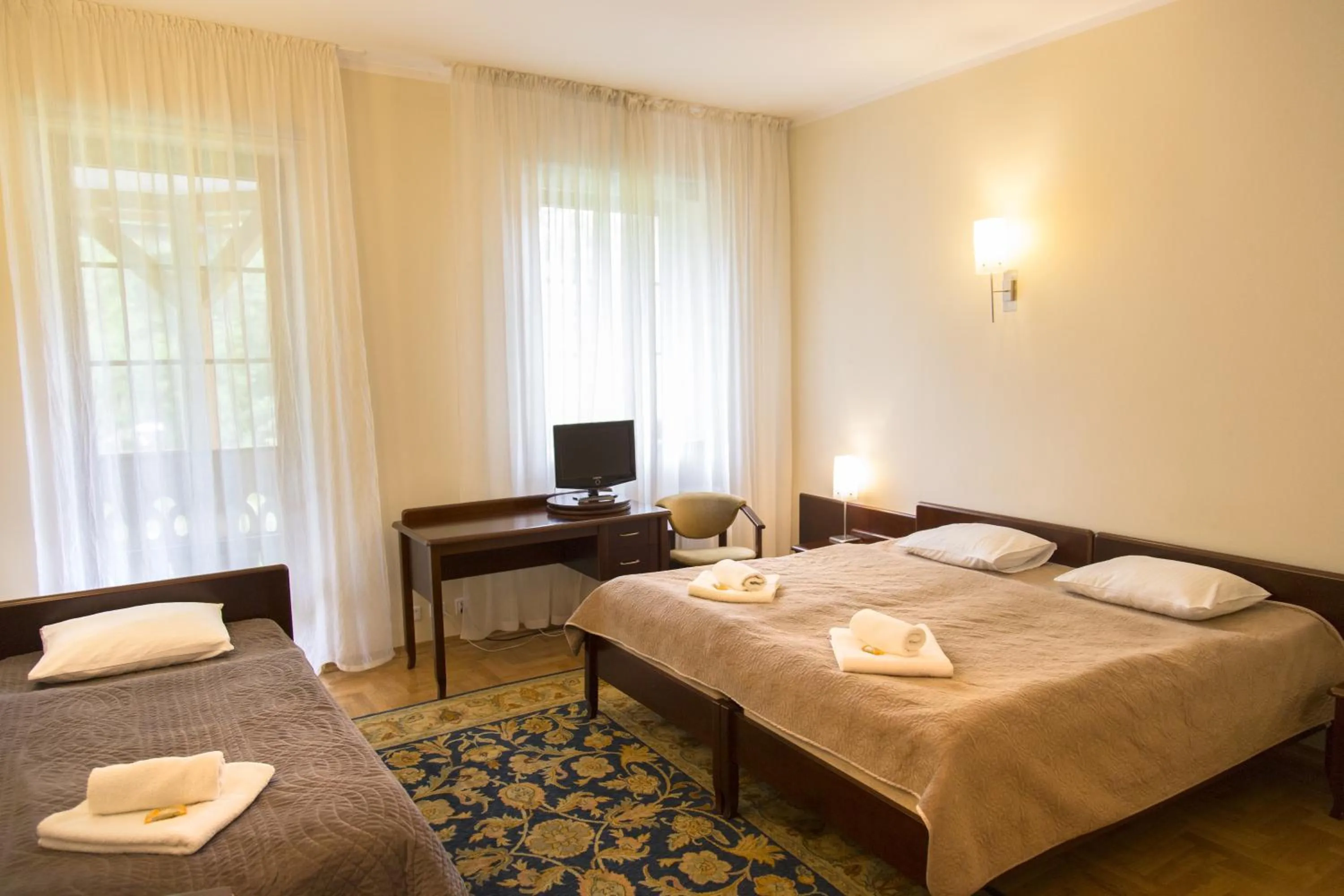 Day, Bed in Willa Zameczek