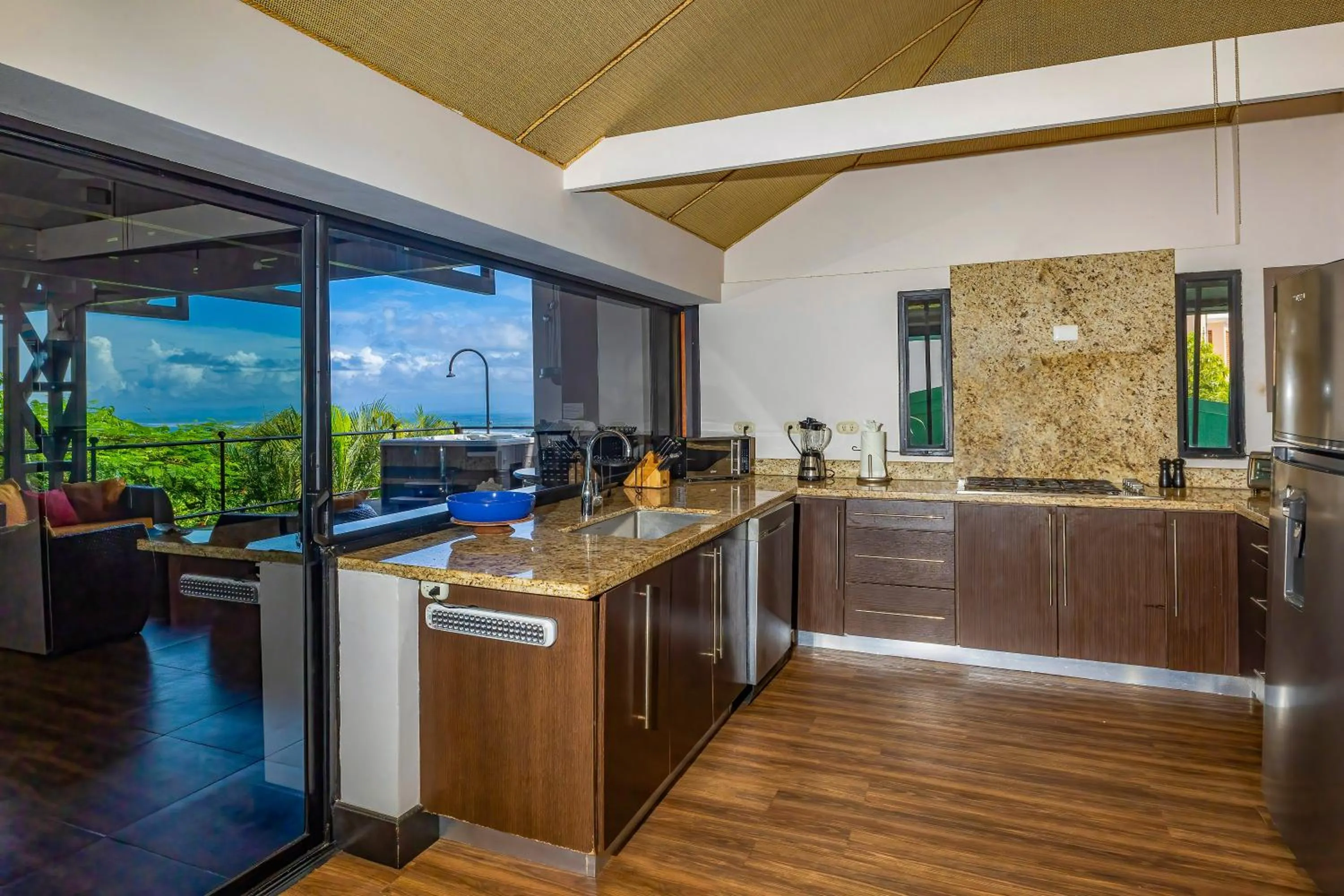 Kitchen or kitchenette in Tulemar Resort