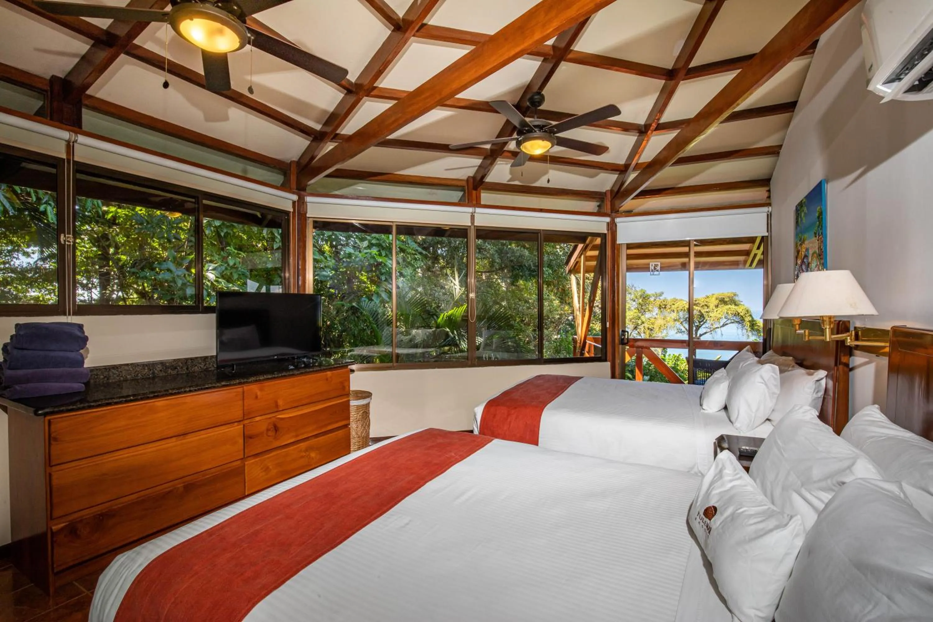 Bedroom, Bed in Tulemar Resort