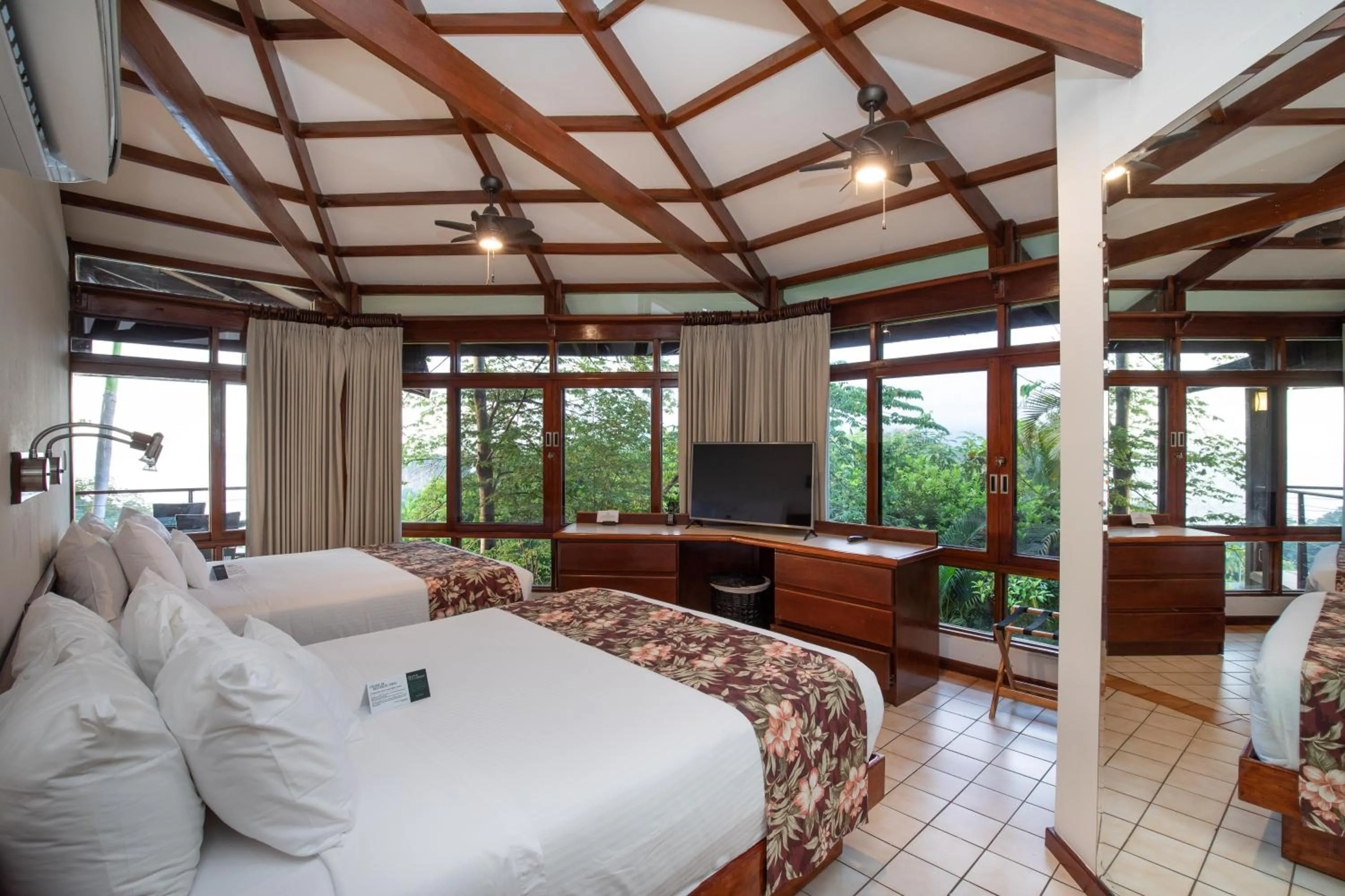 Bedroom, Bed in Tulemar Resort