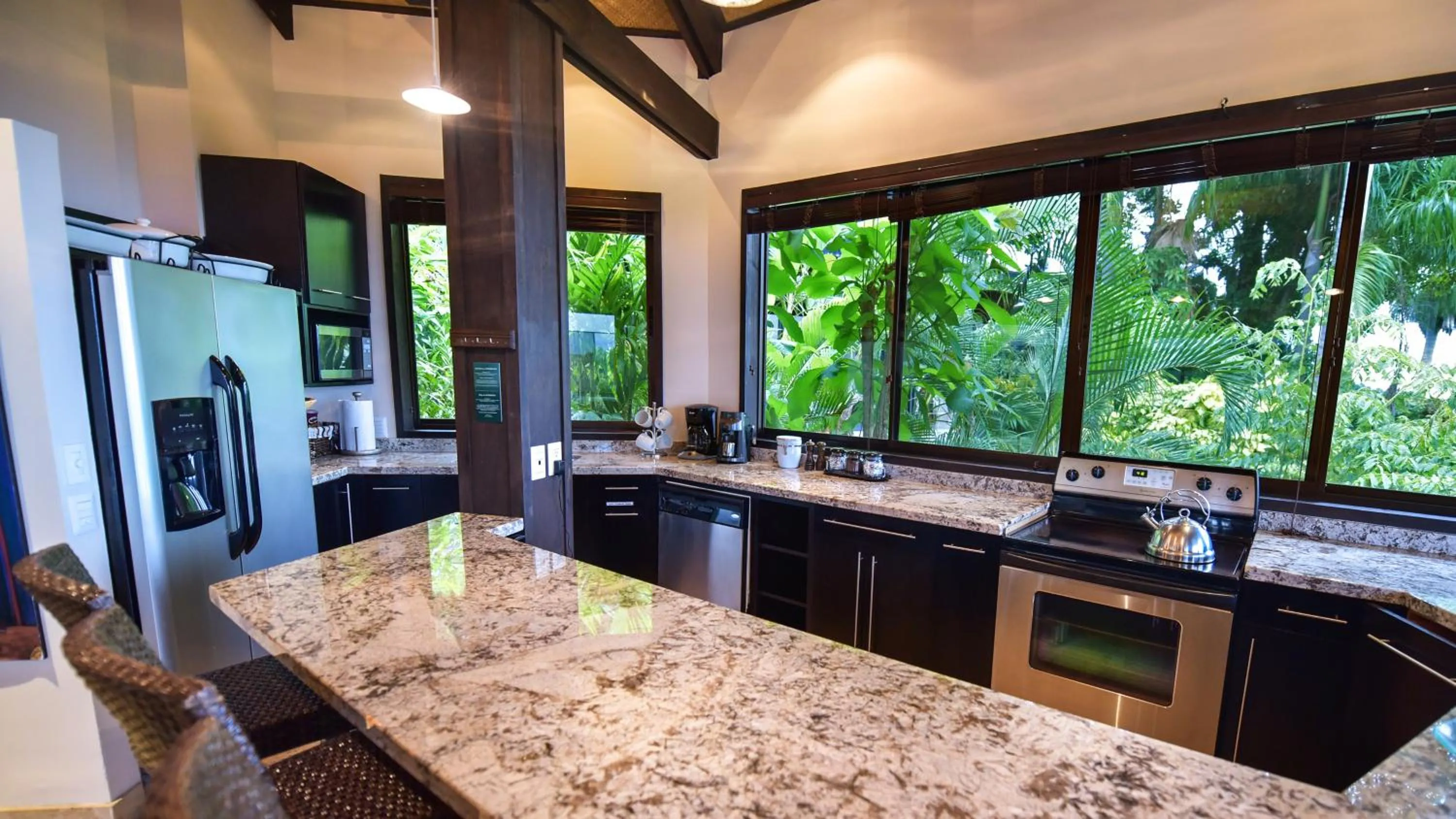 Kitchen or kitchenette in Tulemar Resort