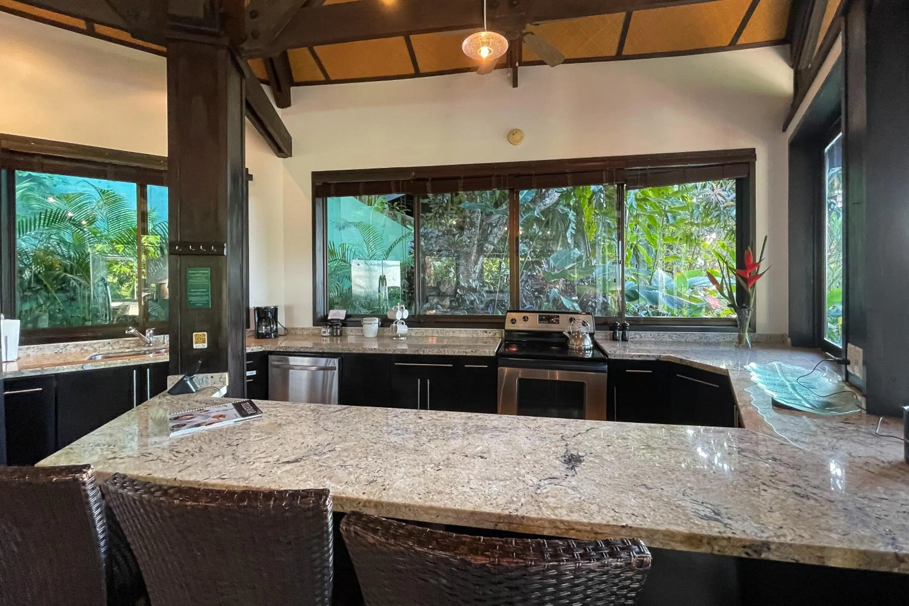 Kitchen or kitchenette in Tulemar Resort