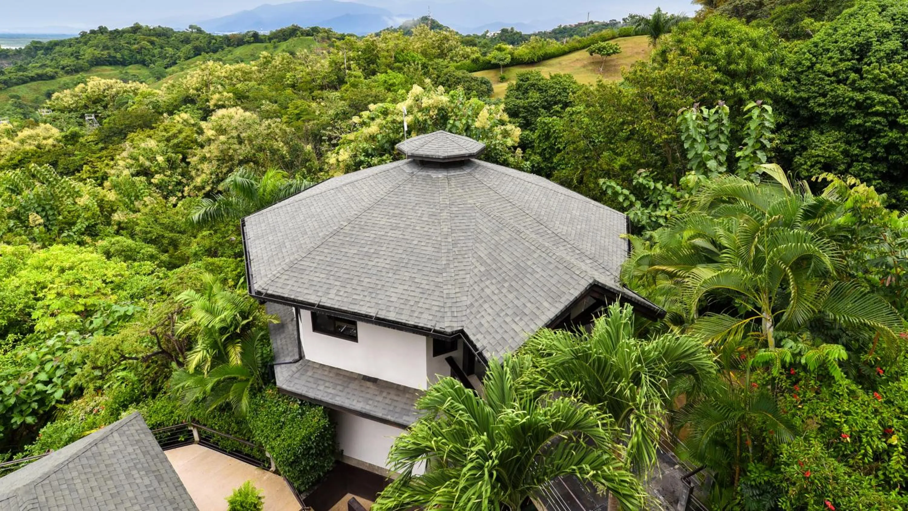 Photo of the whole room in Tulemar Resort