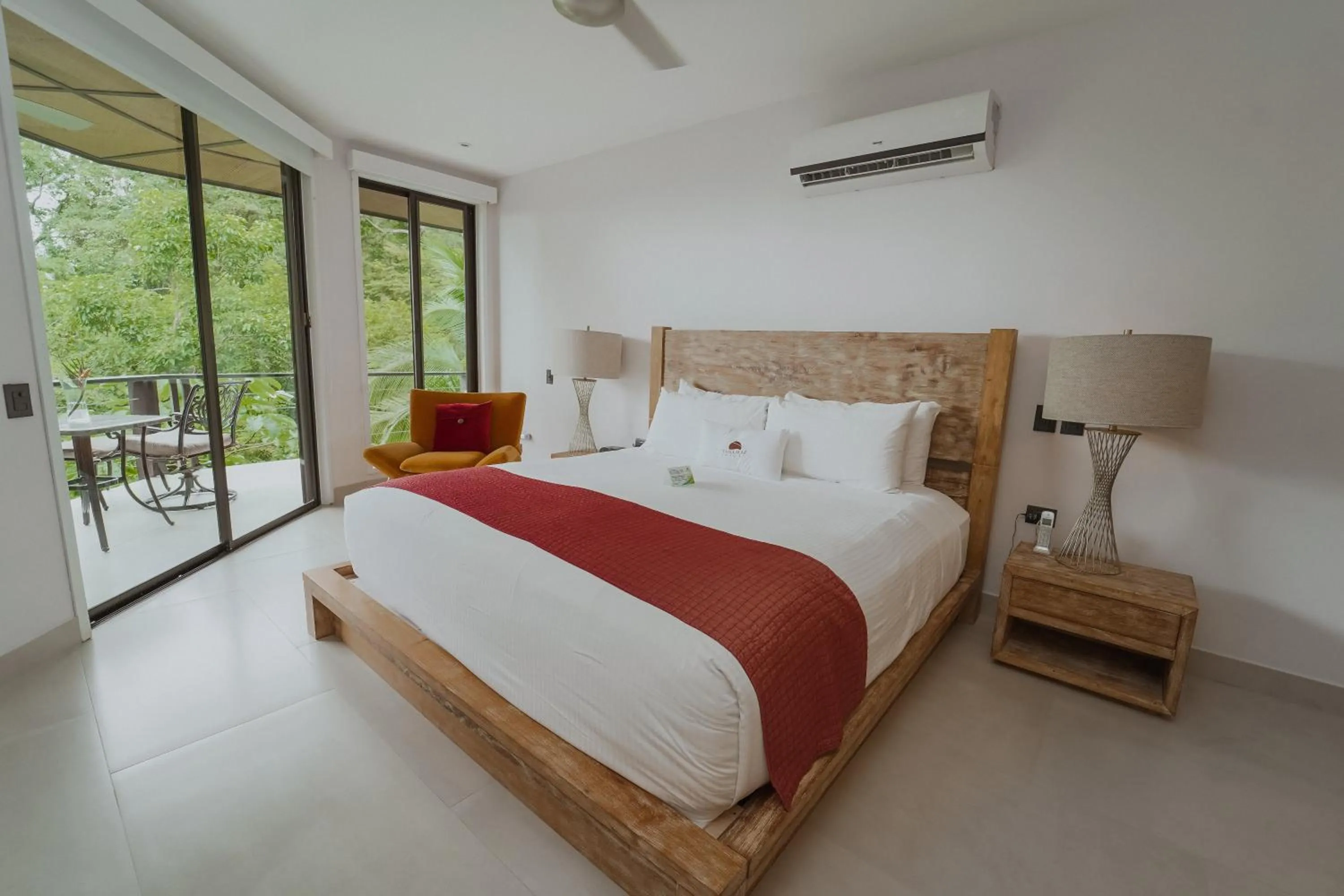 Bedroom, Bed in Tulemar Resort