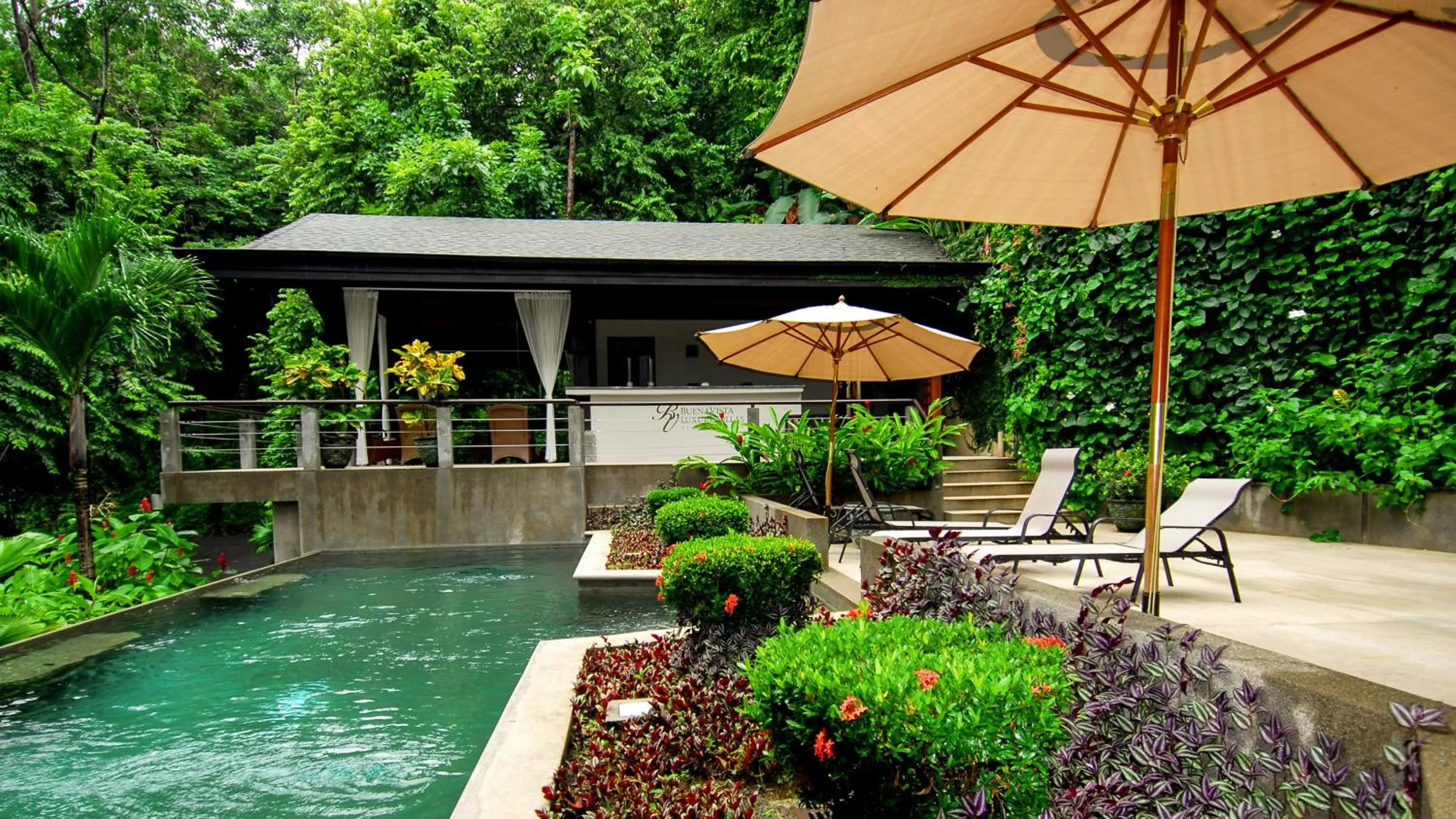 Swimming pool in Tulemar Resort