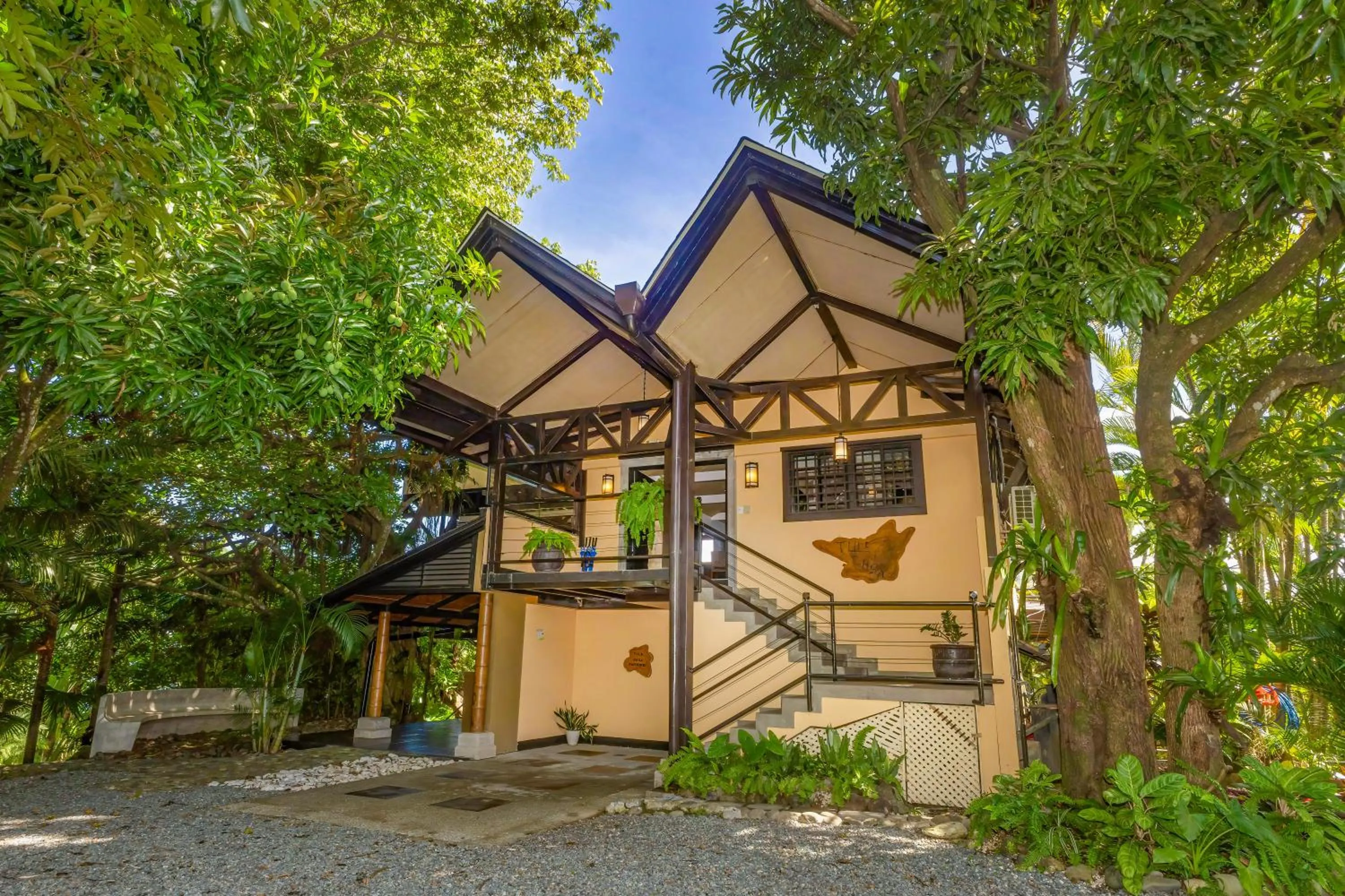 Photo of the whole room in Tulemar Resort