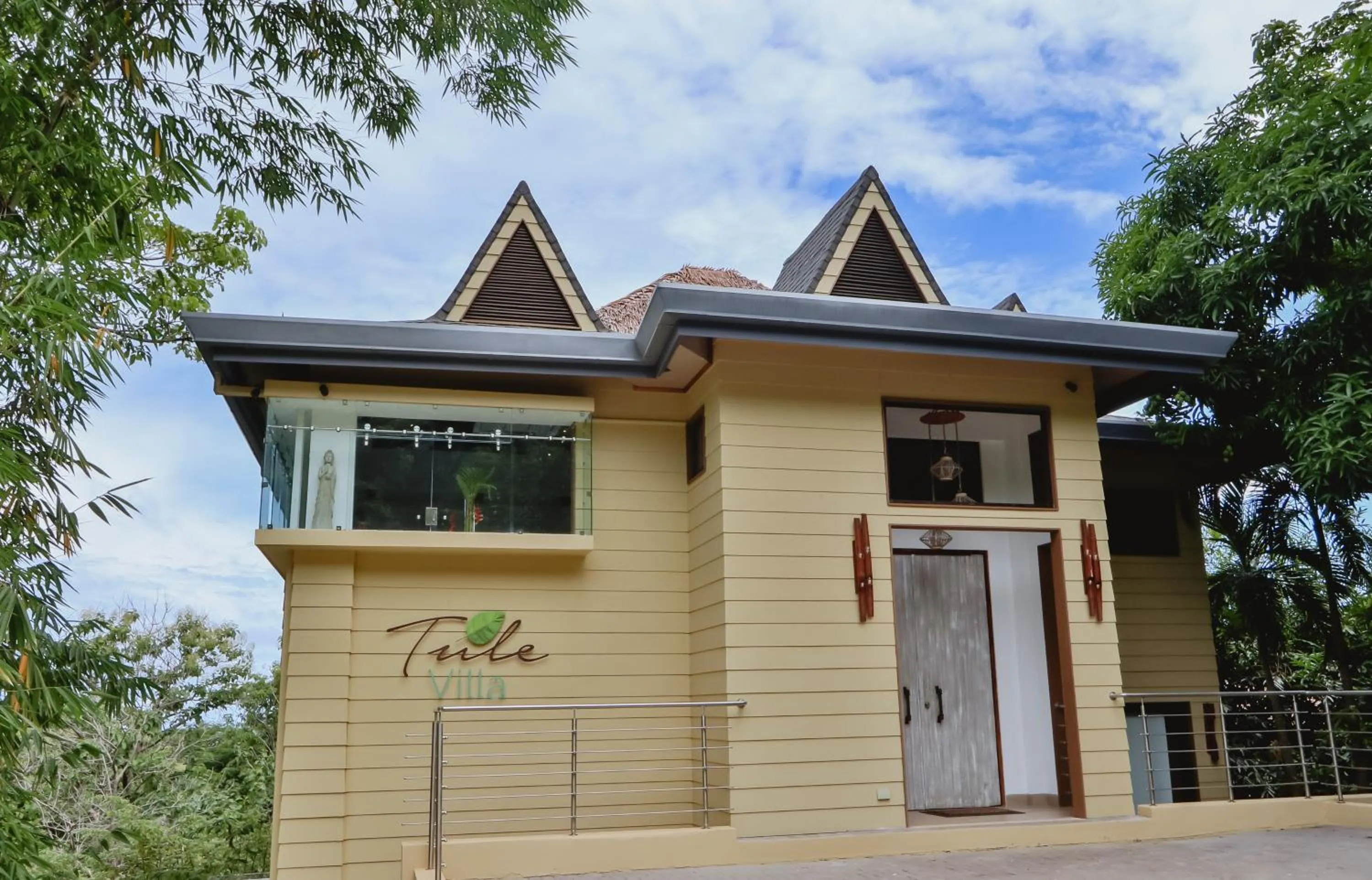 Photo of the whole room in Tulemar Resort