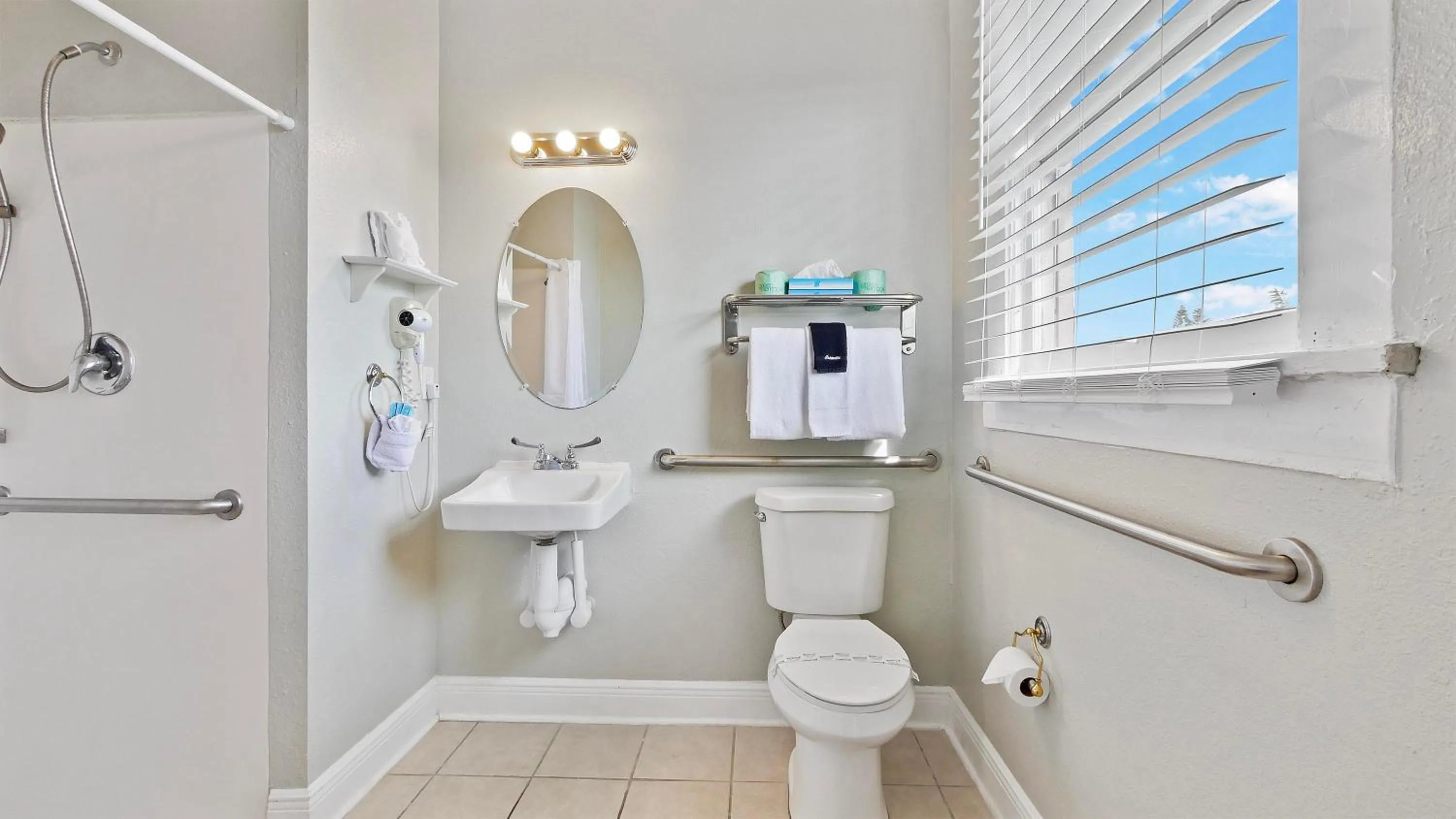 Bathroom in Crystal Bay Historic Hotel