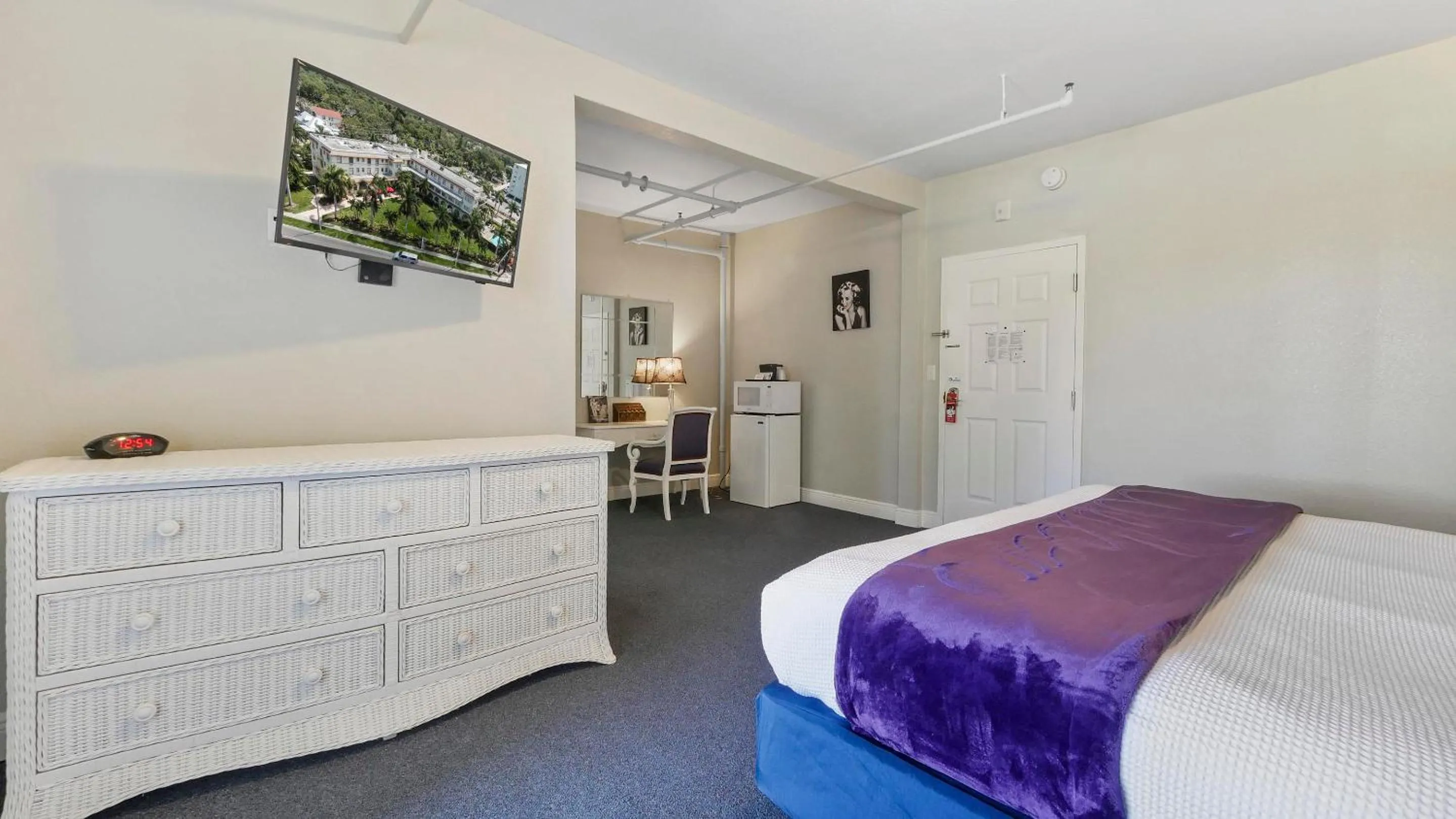 View (from property/room), Bed in Crystal Bay Historic Hotel