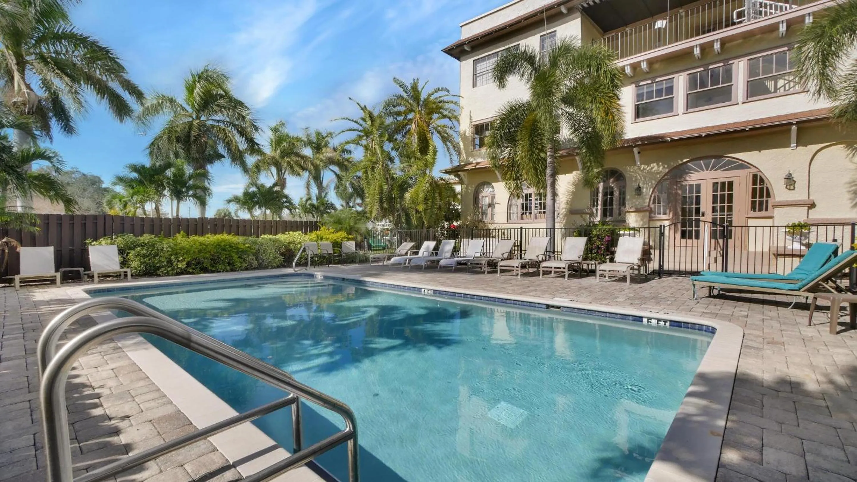 Swimming pool in Crystal Bay Historic Hotel