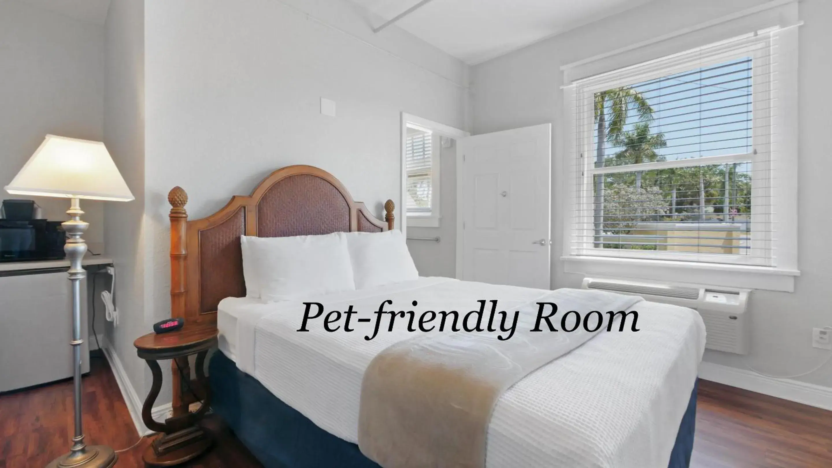Pet-friendly Quadruple Room - Disability Access in Crystal Bay Historic Hotel Pet-friendly Quadruple Room - Disability Access in Crystal Bay Historic Hotel