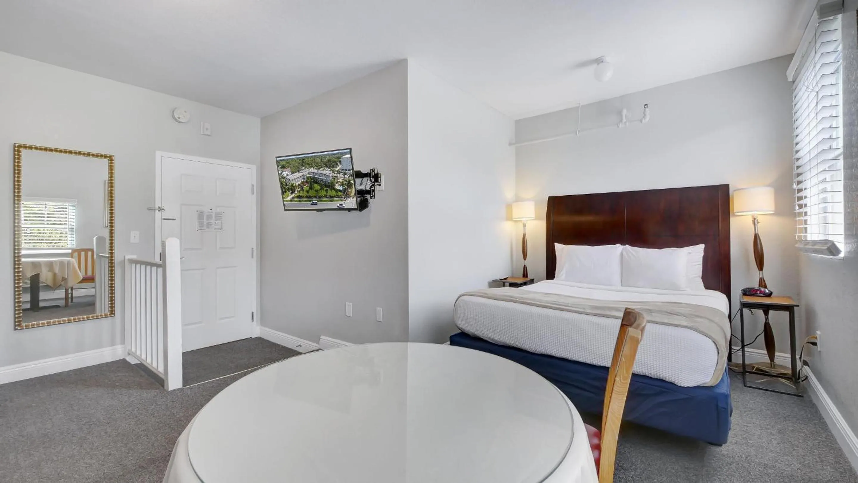 View (from property/room), Bed in Crystal Bay Historic Hotel