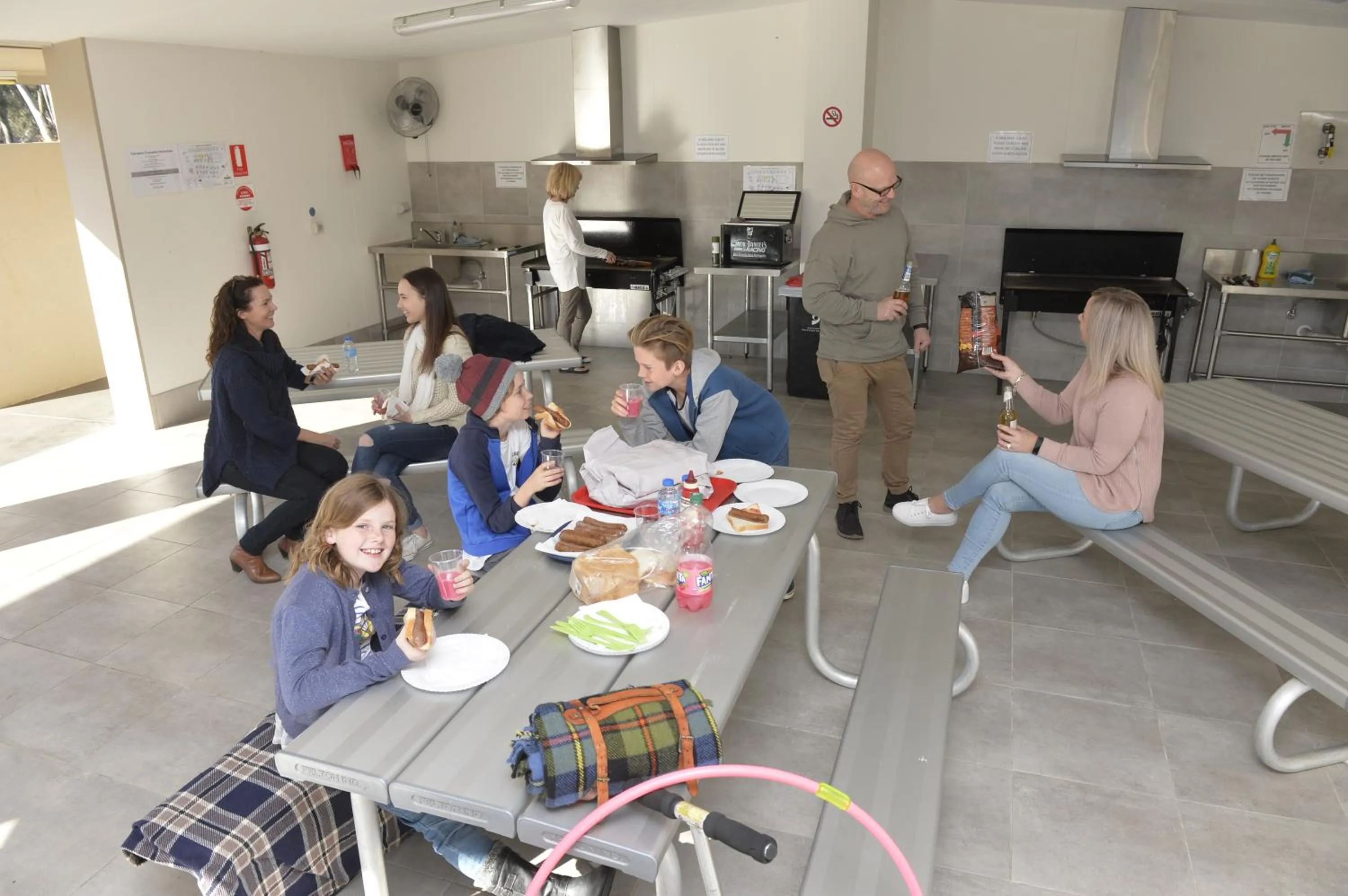 BBQ facilities in Riverside Cabin Park