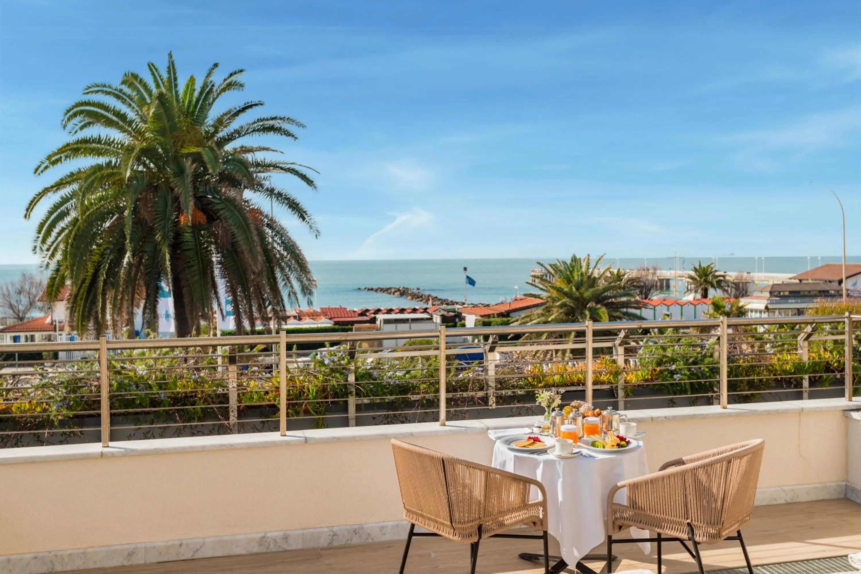 Day in Hotel Excelsior