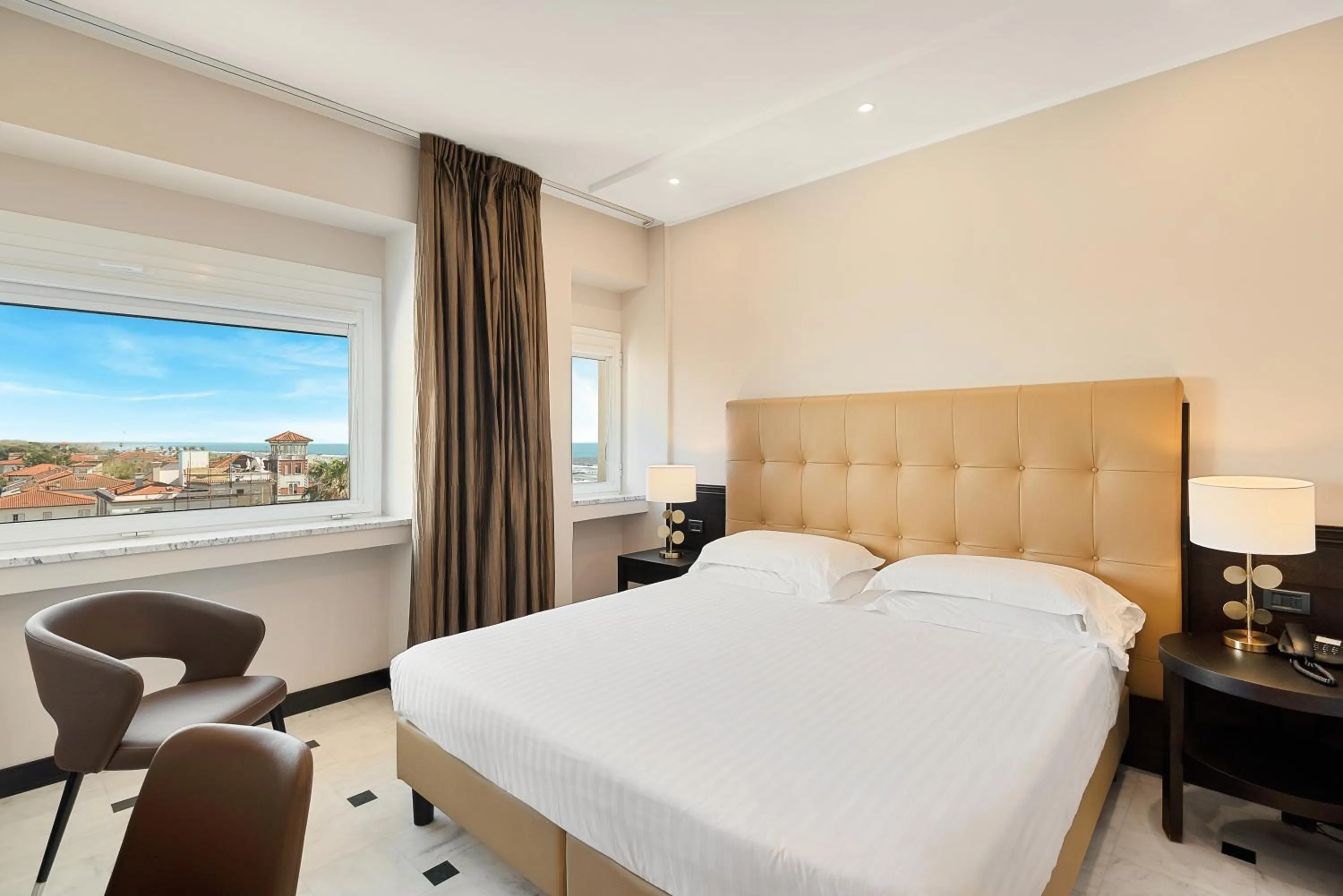 Bedroom, Bed in Hotel Excelsior