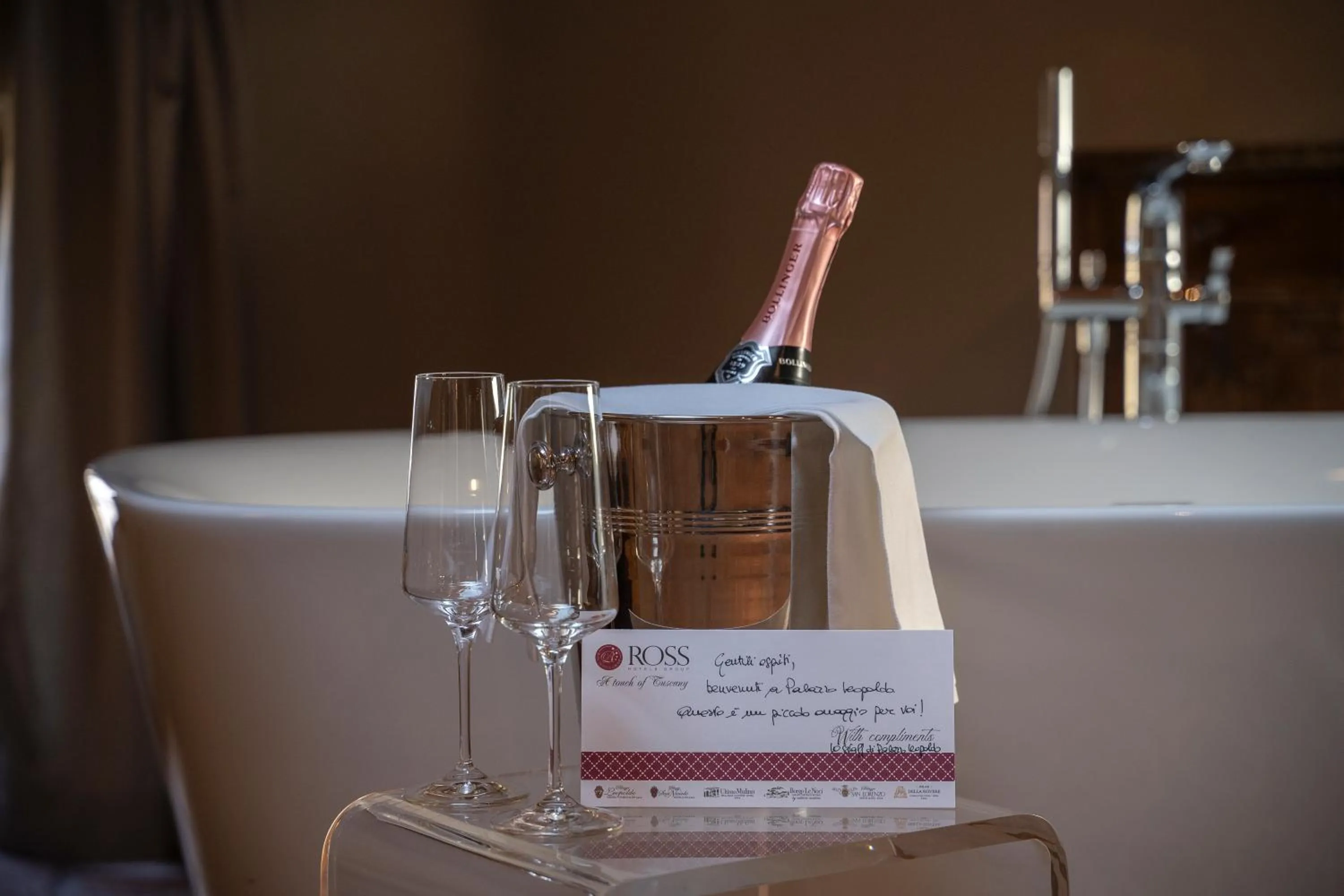 Bath in Palazzo Leopoldo Dimora Storica & Spa