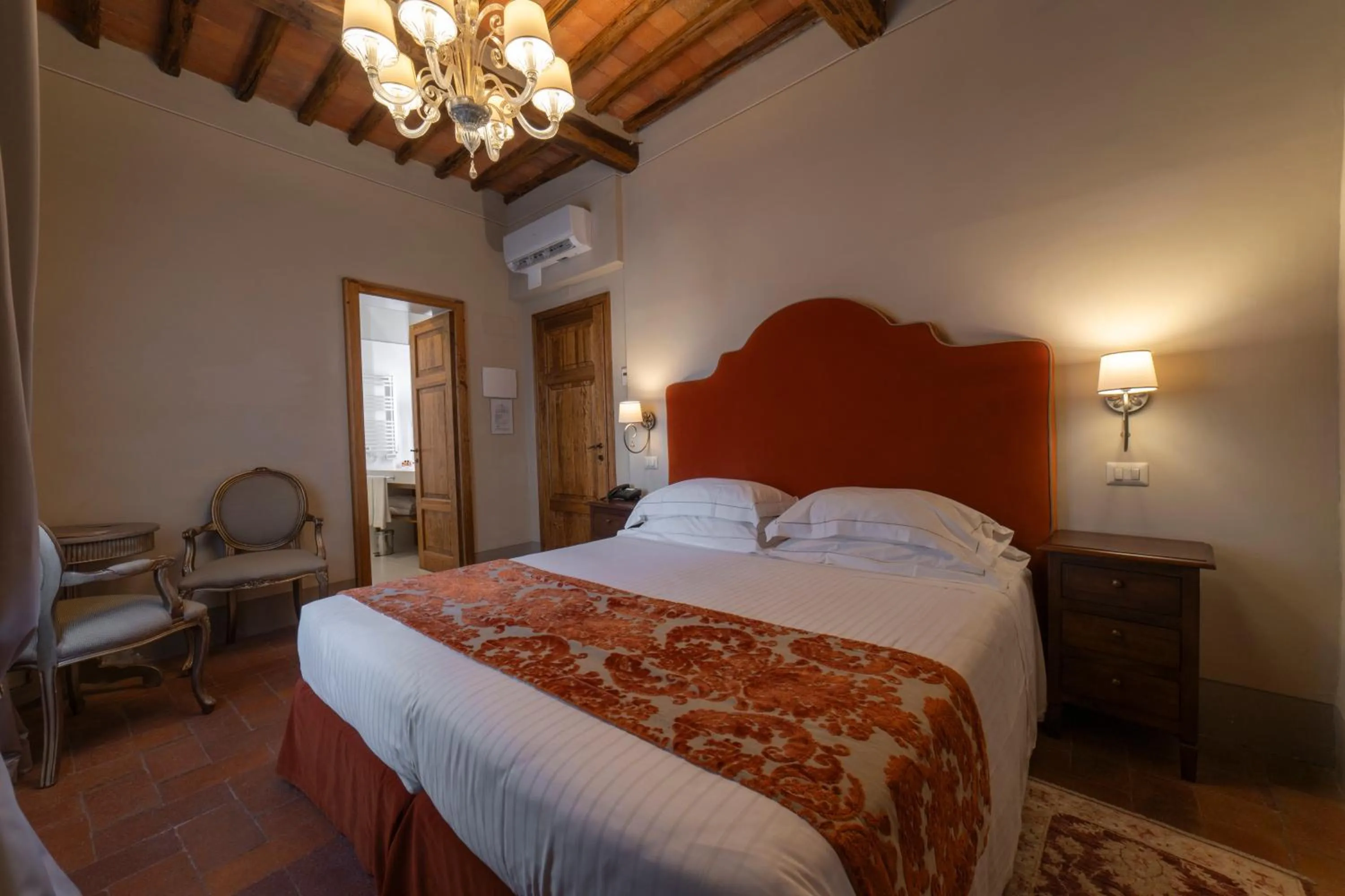 Bedroom, Bed in Palazzo Leopoldo Dimora Storica & Spa