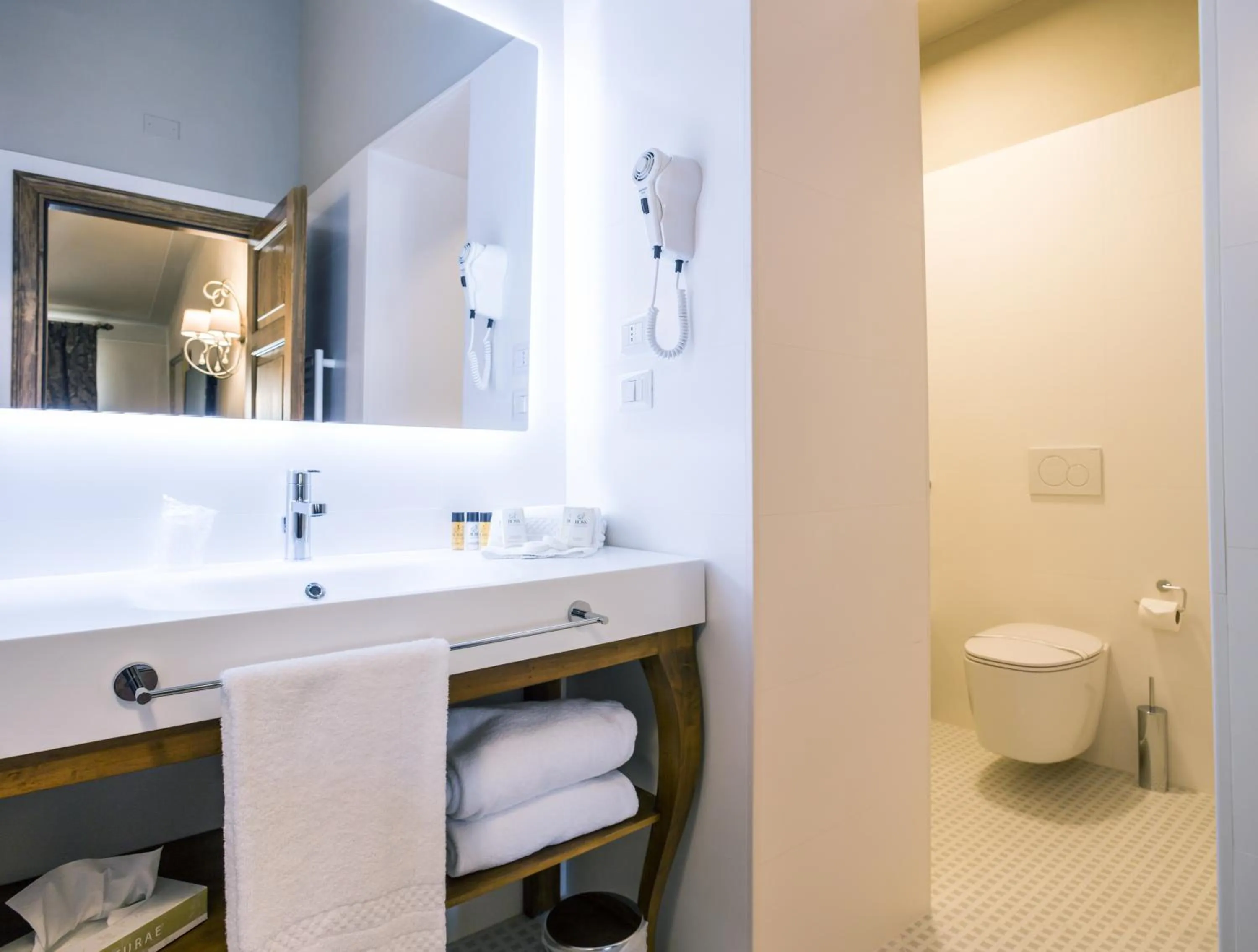 Bathroom in Palazzo Leopoldo Dimora Storica & Spa