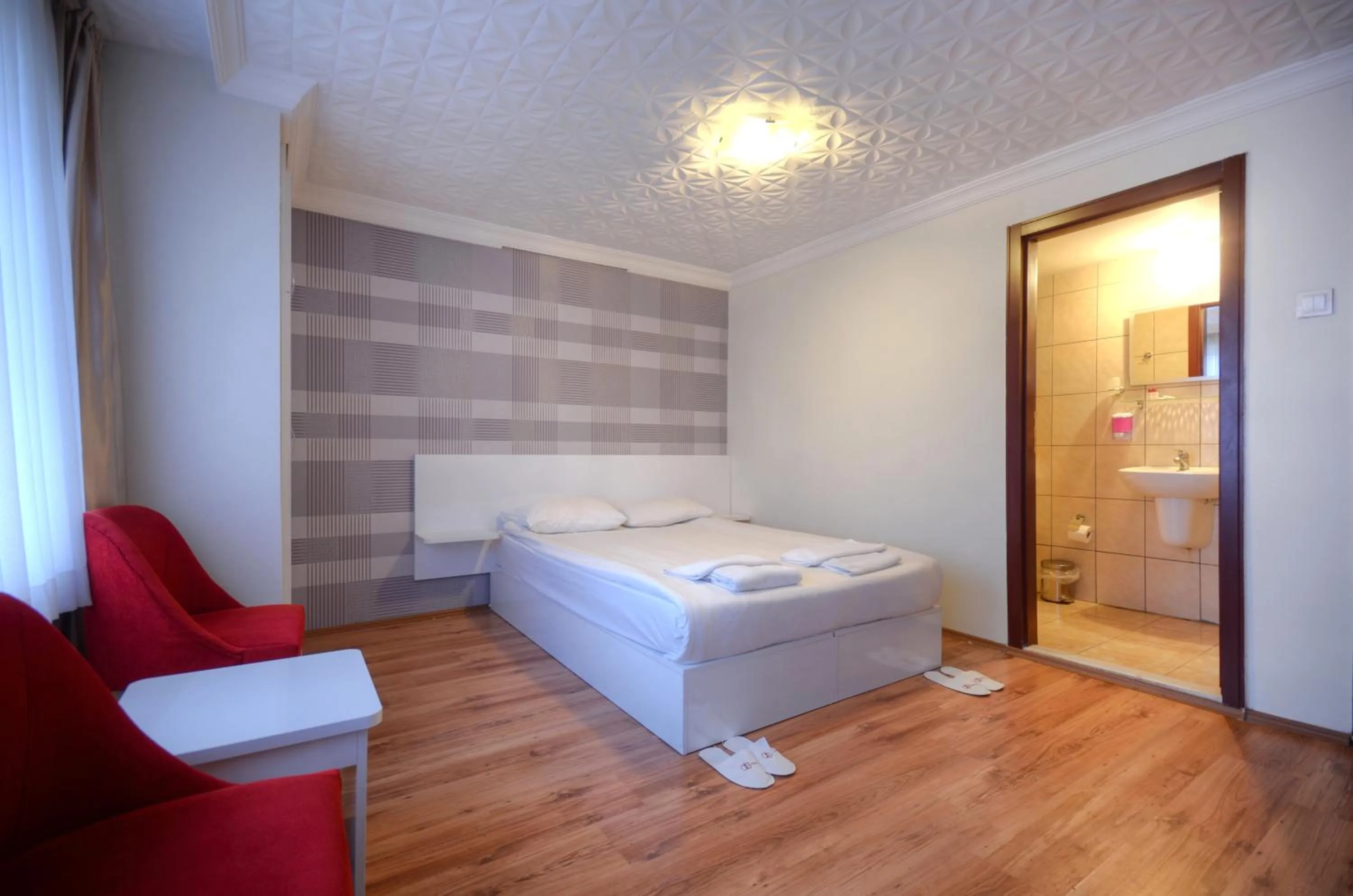 Photo of the whole room, Bed in Hotel Abro Necatibey