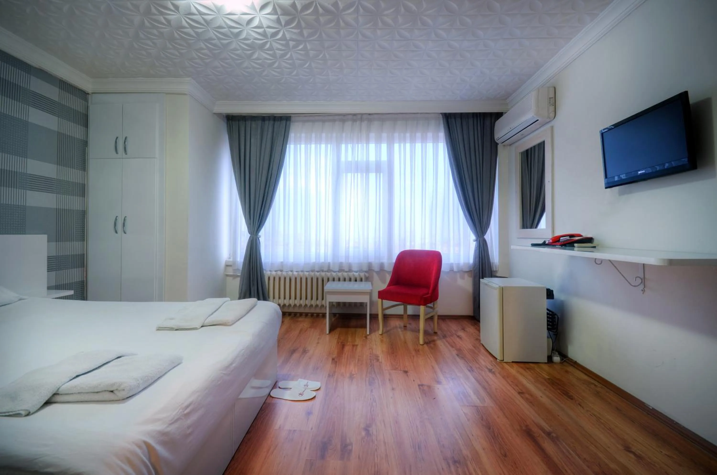 Photo of the whole room, Bed in Hotel Abro Necatibey