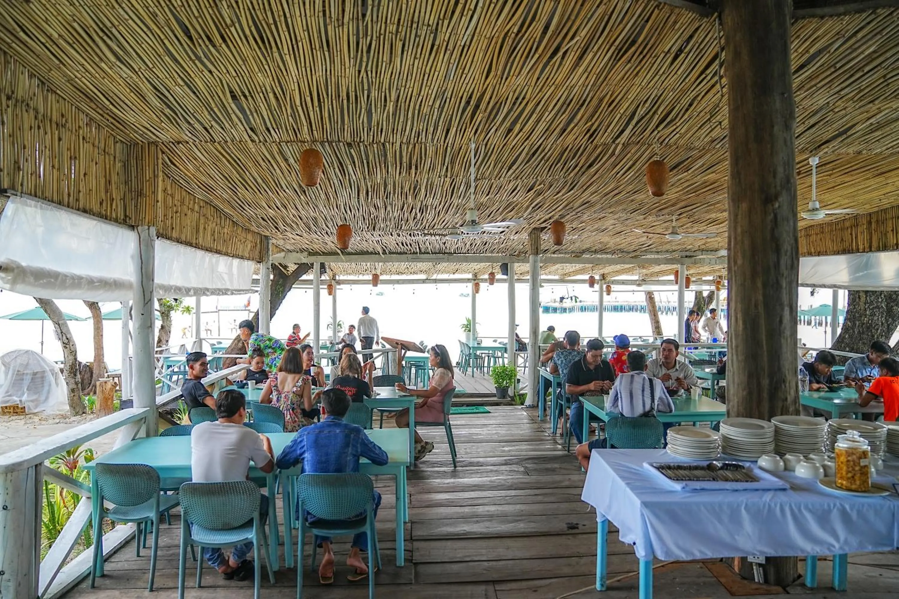 Restaurant/places to eat in Sandy Beach Bungalows by EHM