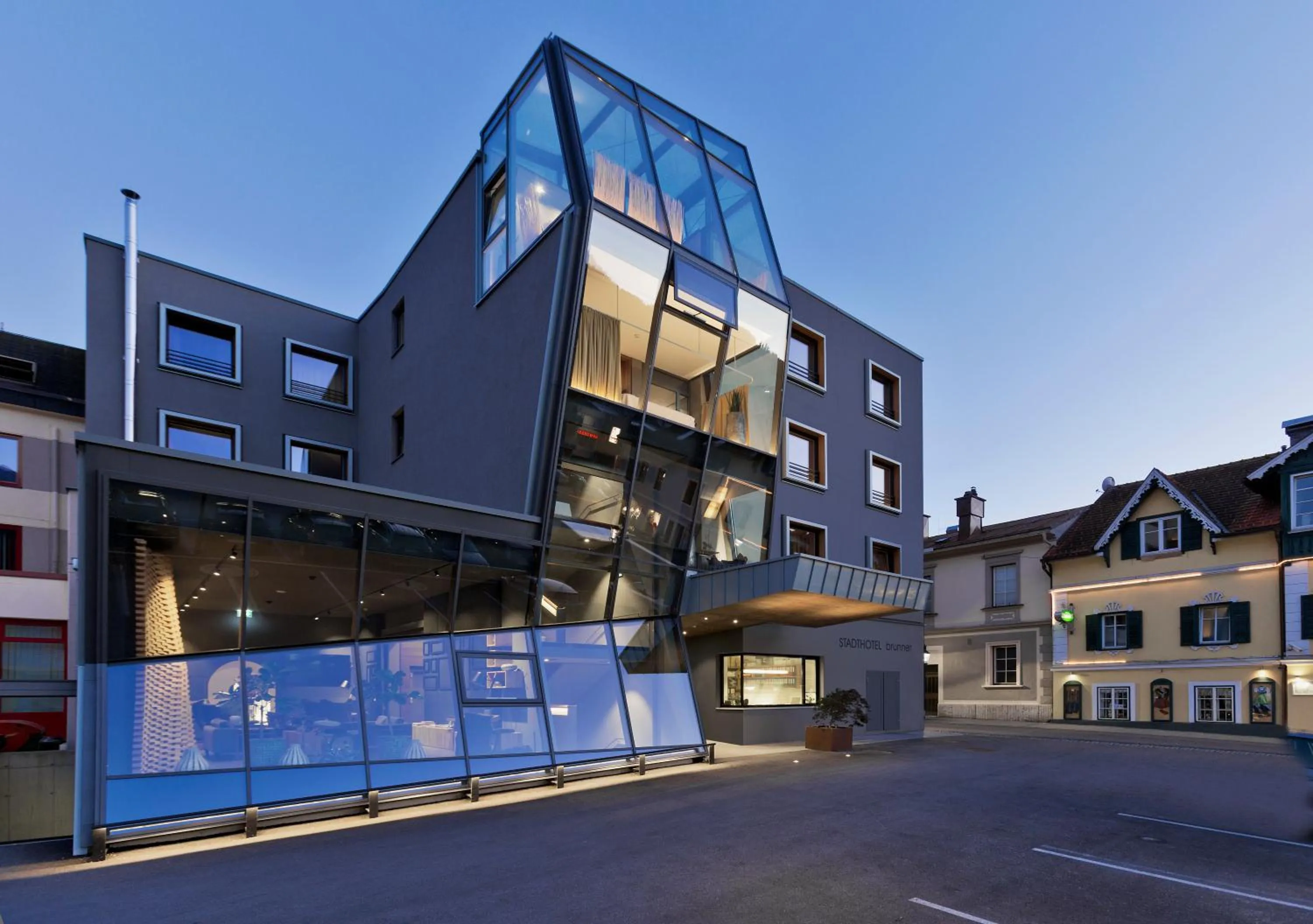 Facade/entrance in Stadthotel Brunner
