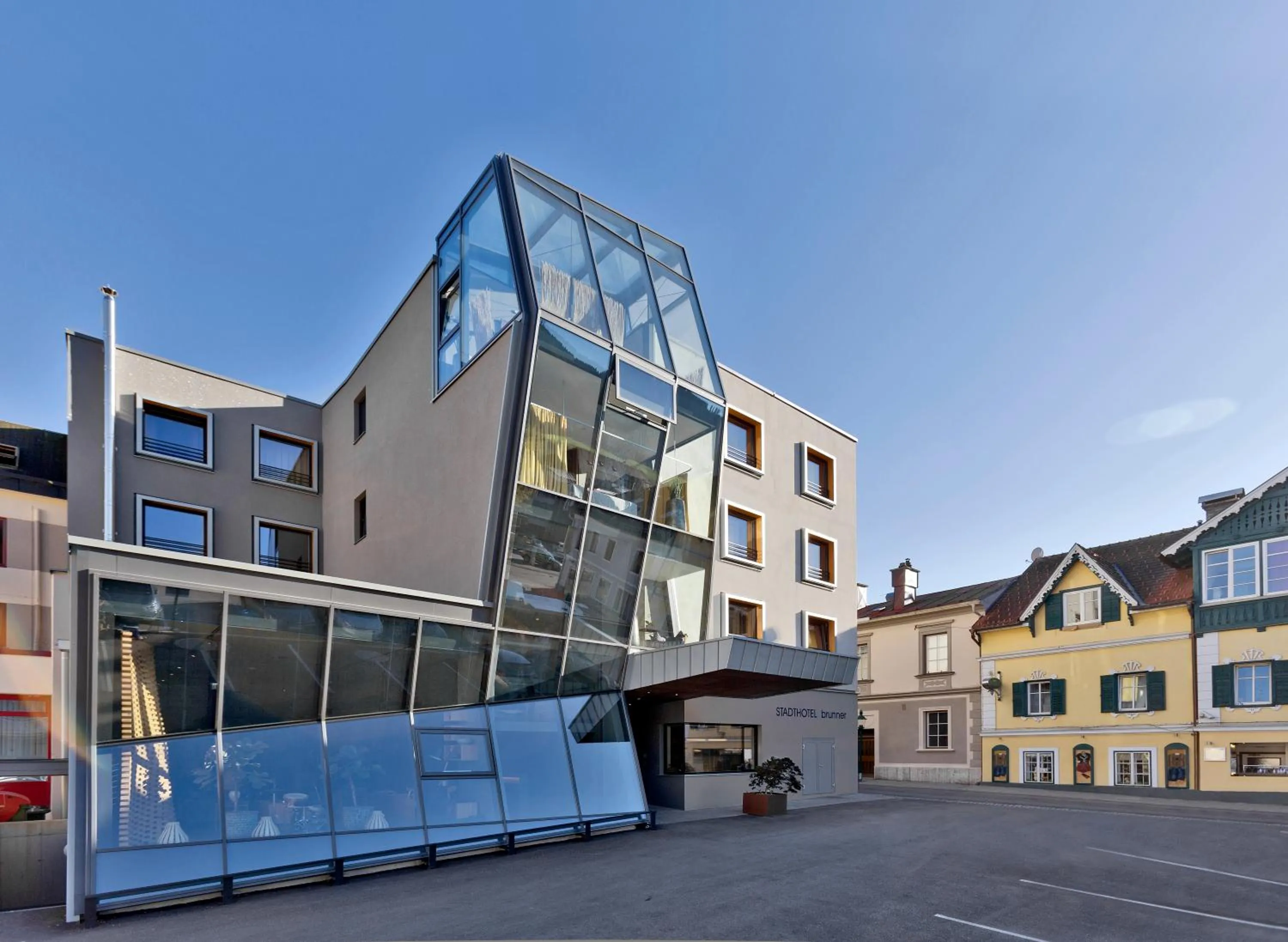 Facade/entrance in Stadthotel Brunner