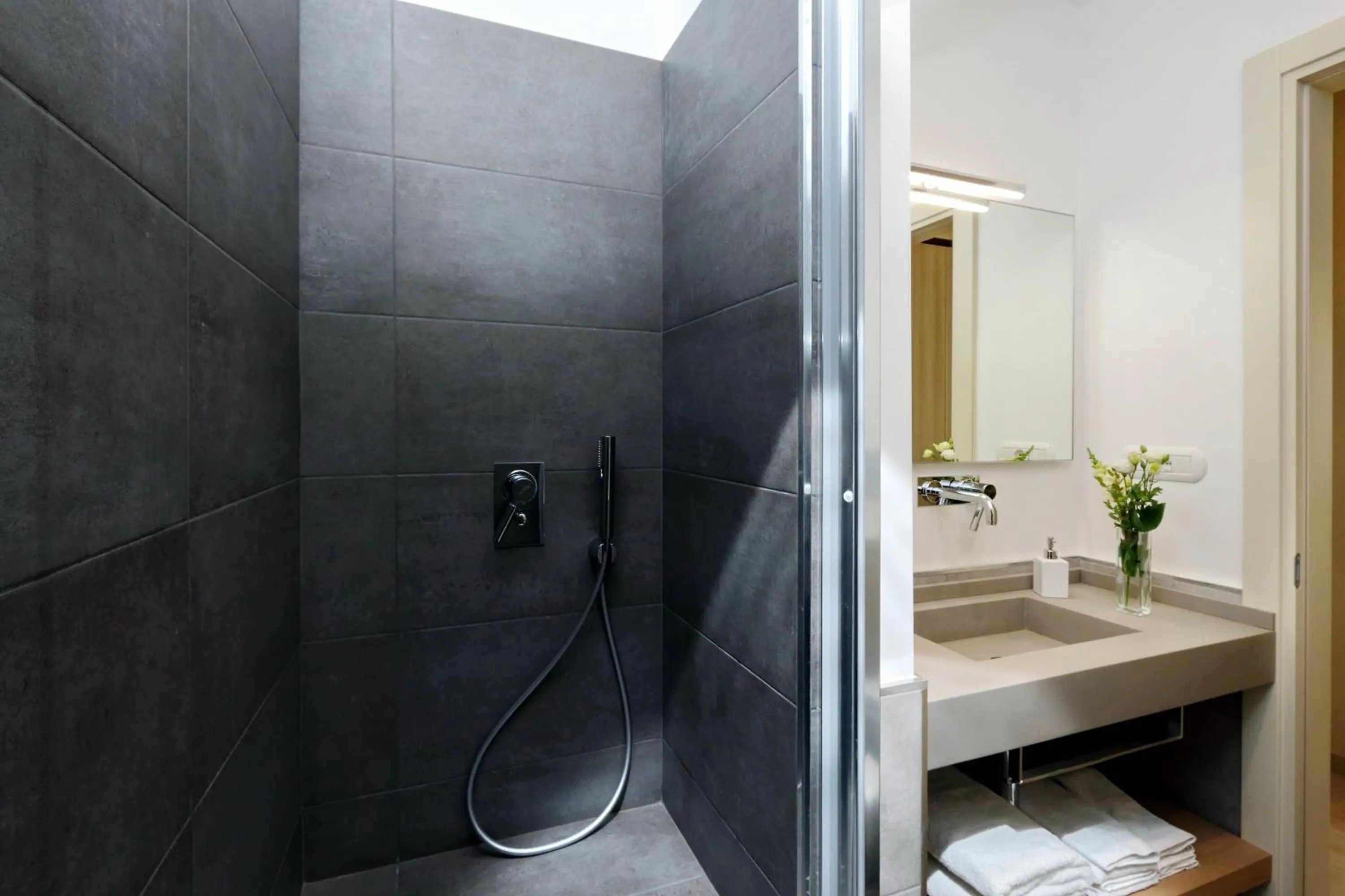 Bathroom in Relais Servio Tullio