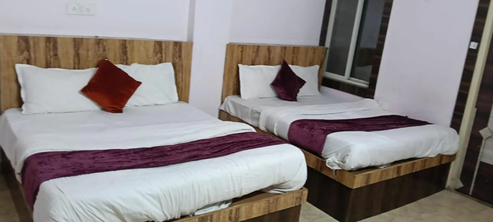 Bed in Hotel Sunrise