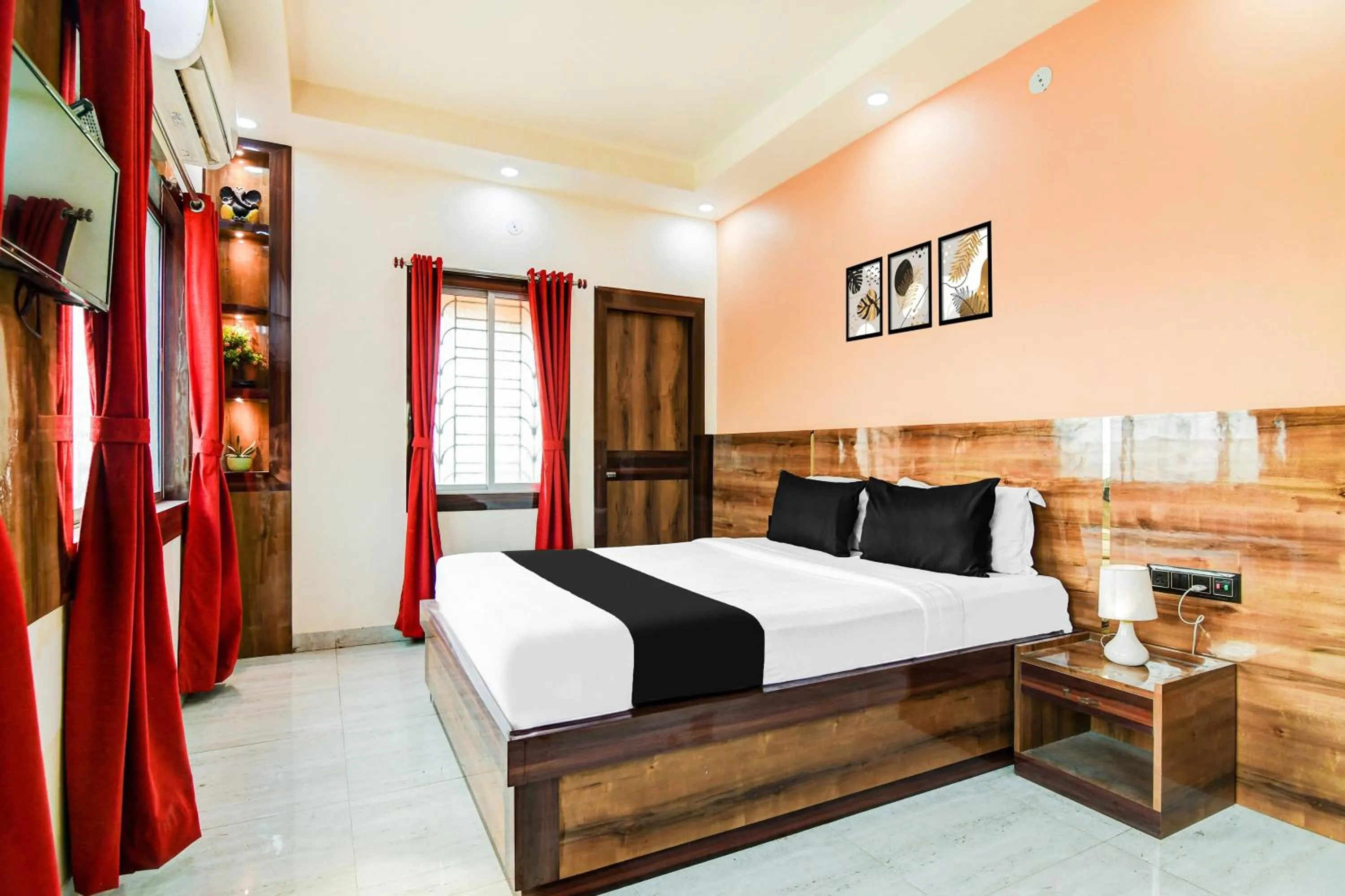 Bedroom, Bed in Super Hotel O DumDum Thana More Formerly Bimla Regency
