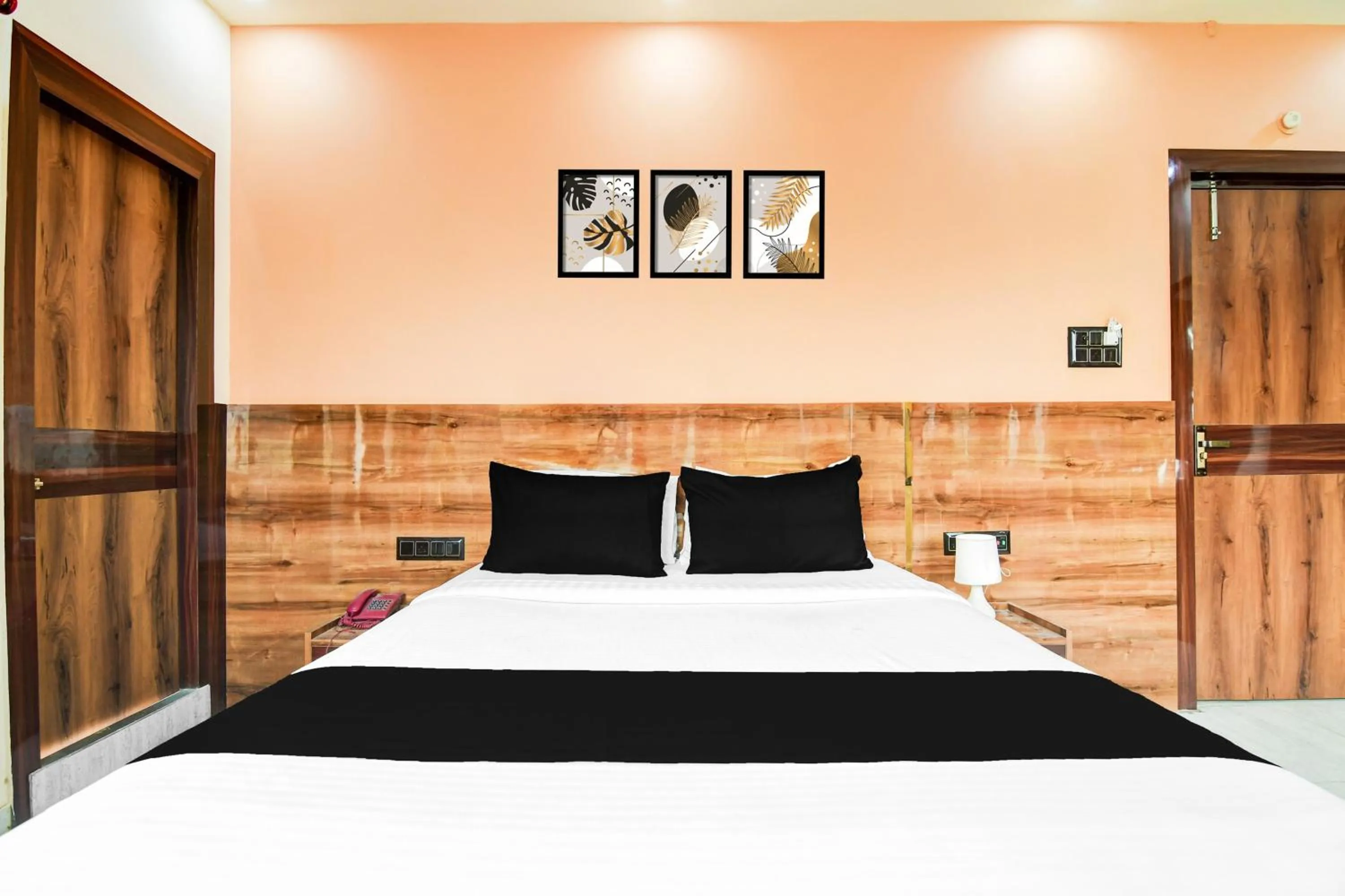 Bedroom, Bed in Super Hotel O DumDum Thana More Formerly Bimla Regency