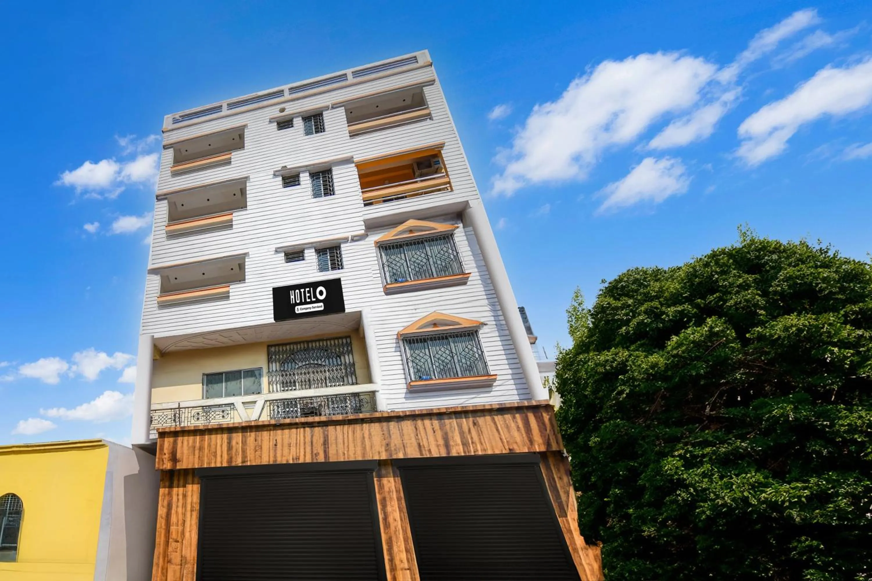Facade/entrance in Super Hotel O DumDum Thana More Formerly Bimla Regency