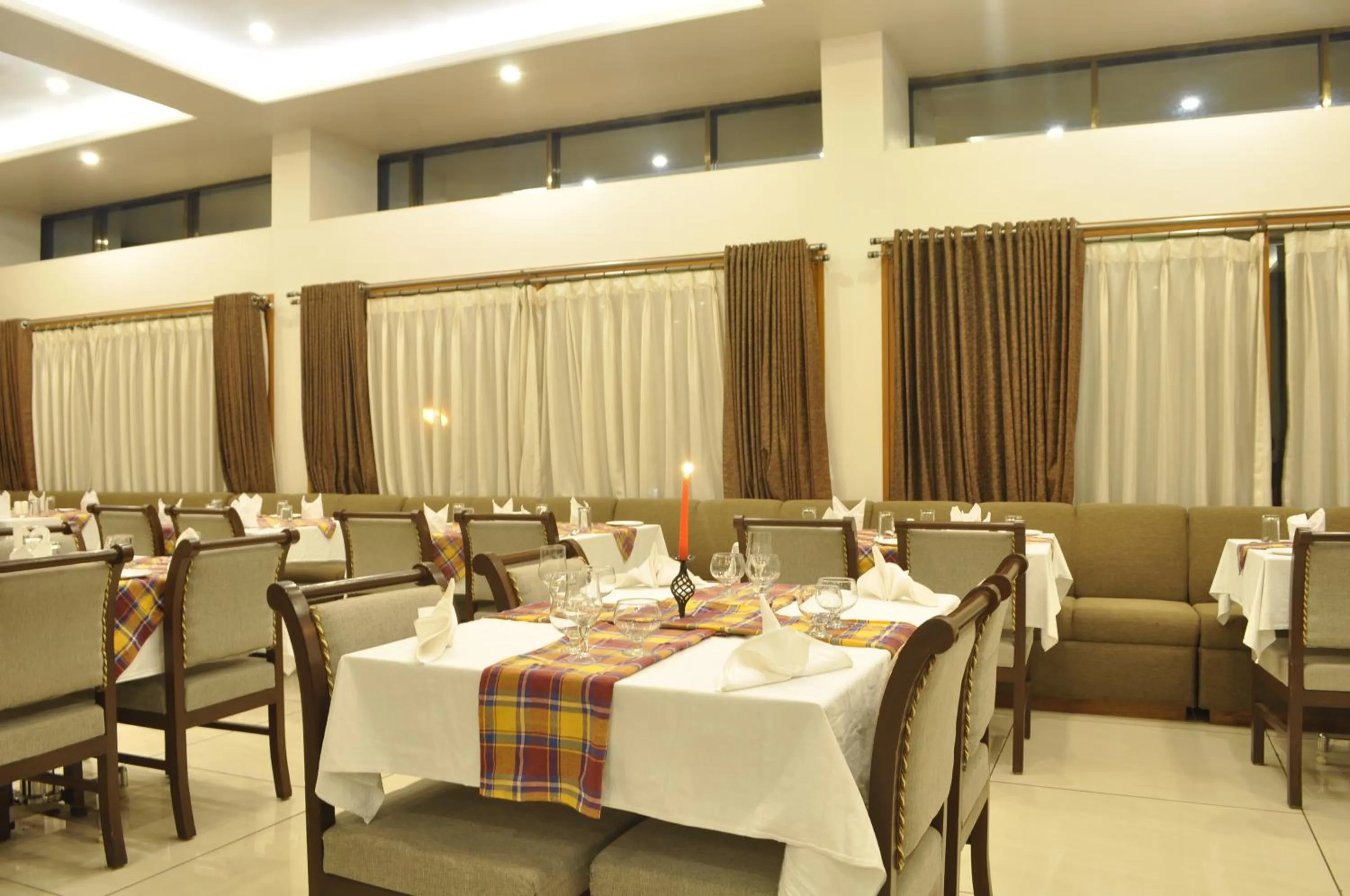 Restaurant/places to eat in Hotel K Square