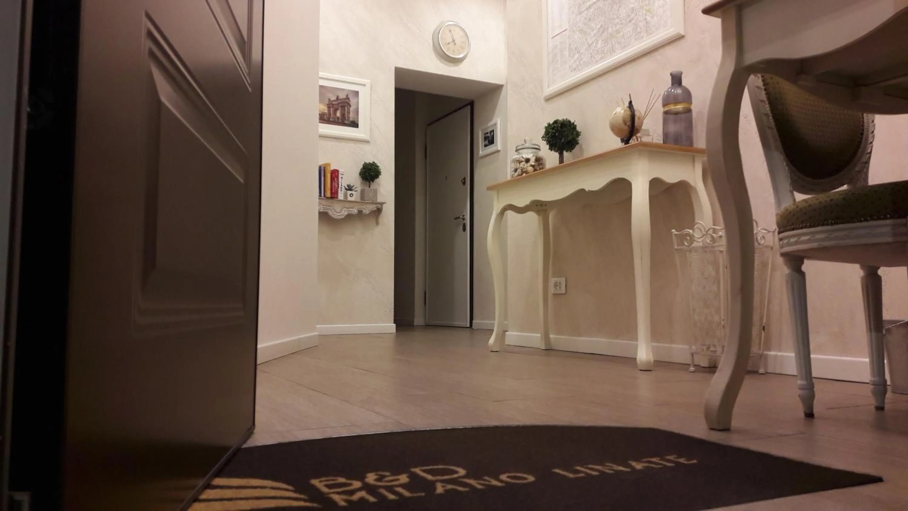 Lobby or reception in Bed Milano Linate