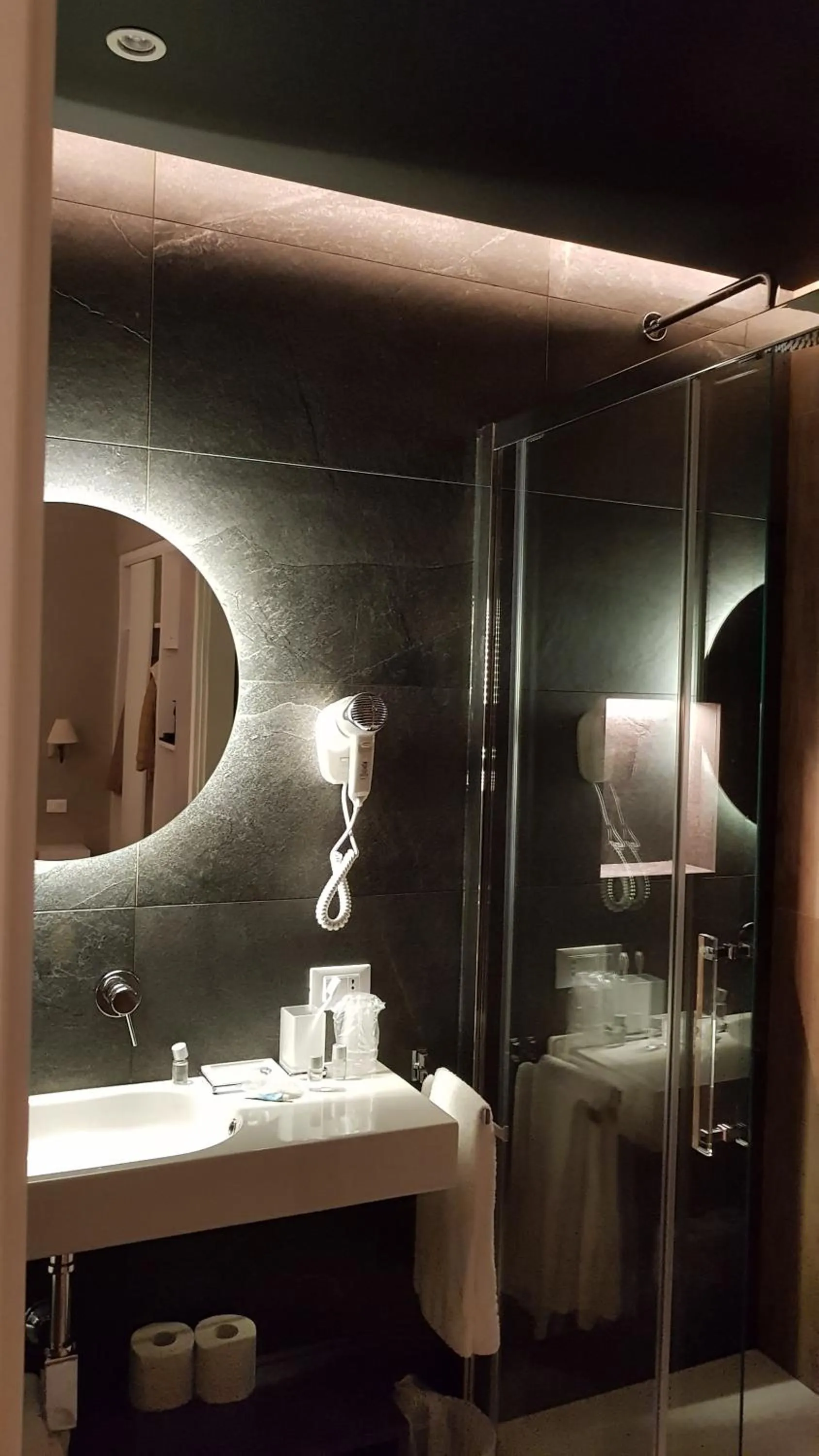 Bathroom in Bed Milano Linate