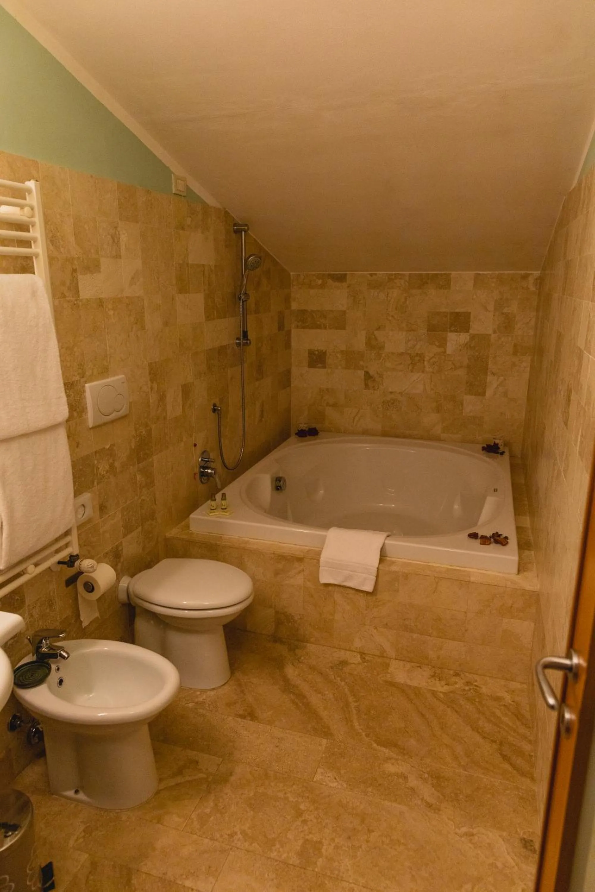 Bathroom in Hotel Poggio Bertino