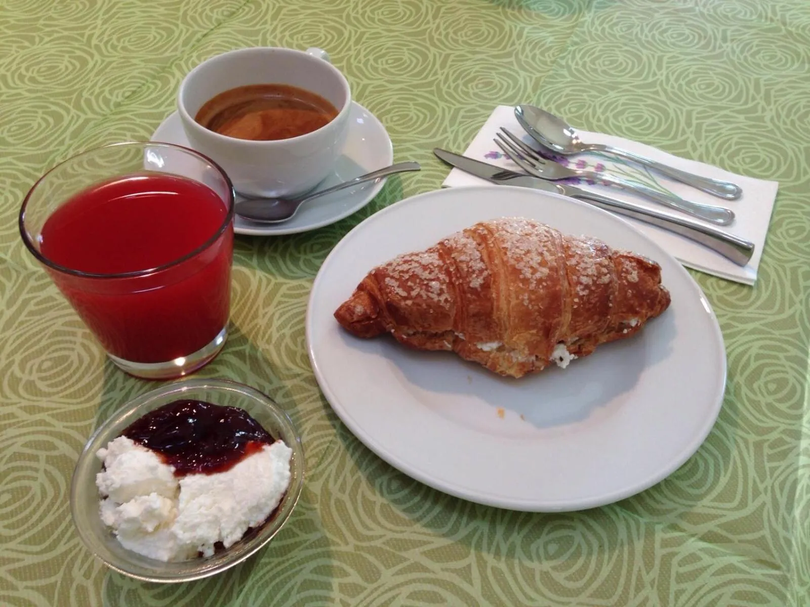 Breakfast in Hotel Poggio Bertino